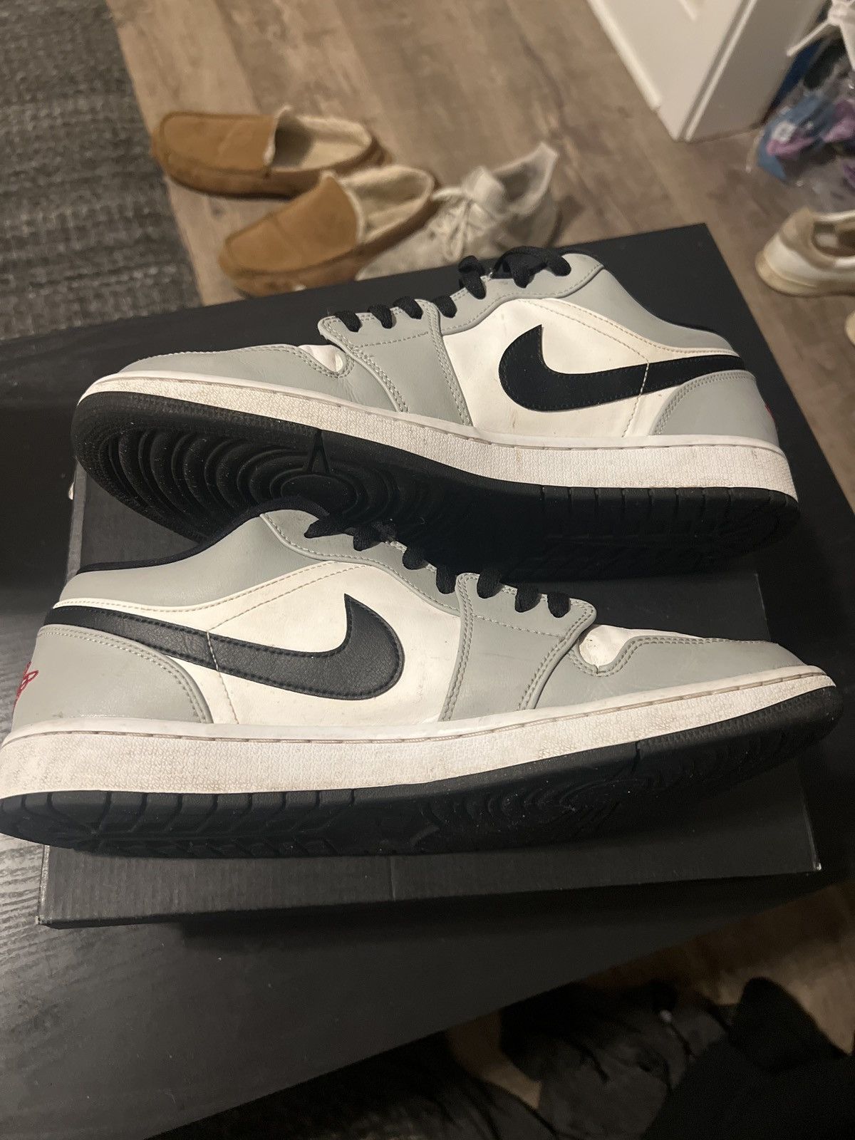 Jordan Brand × Nike Jordan 1 low smoke grey Size US 13 / EU 46 - 2 Thumbnail