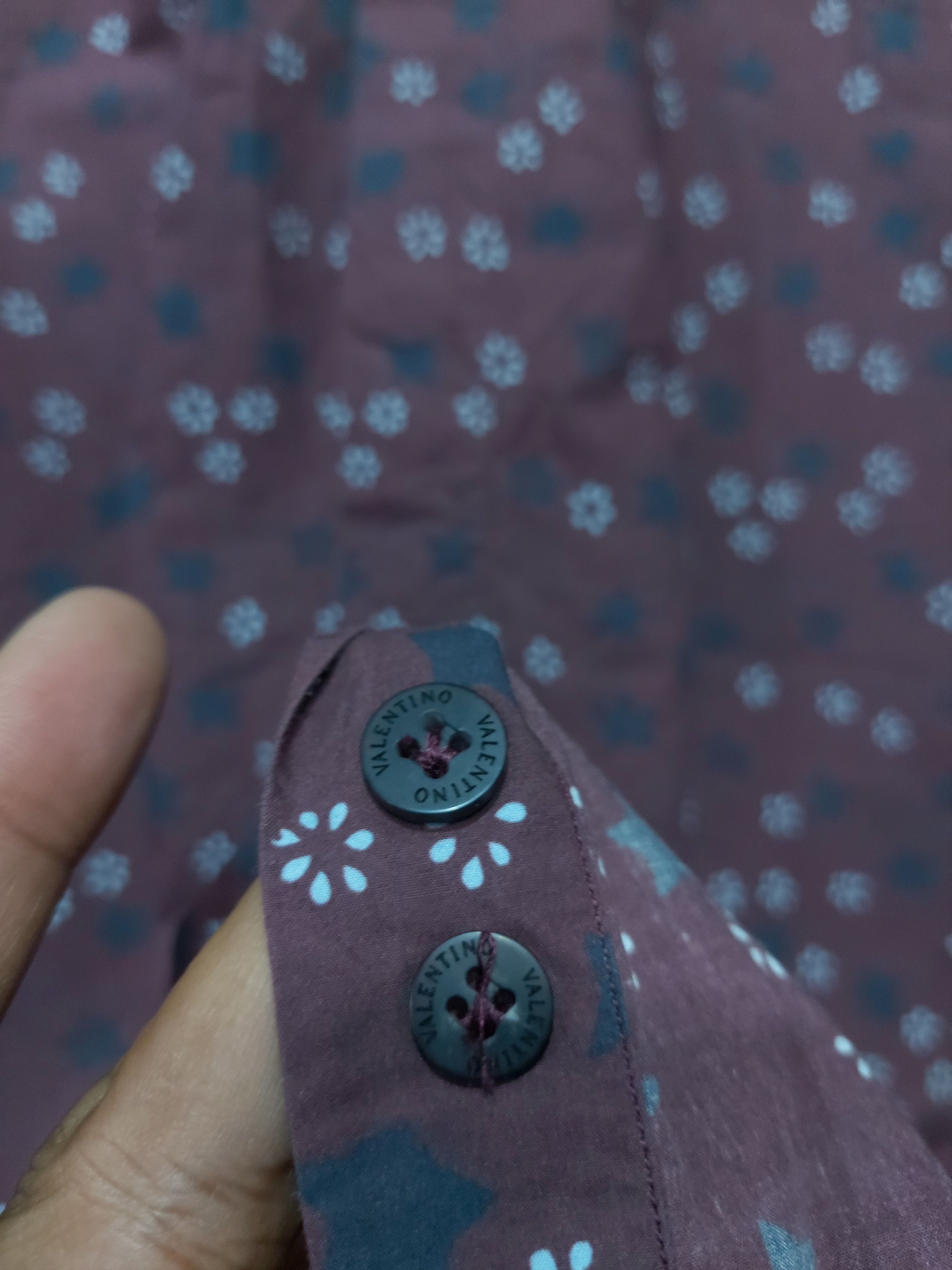 Valentino VALENTINO BURGUNDY STARS PATTERN BUTTON UP SHIRT Size US L / EU 52-54 / 3 - 3 Thumbnail