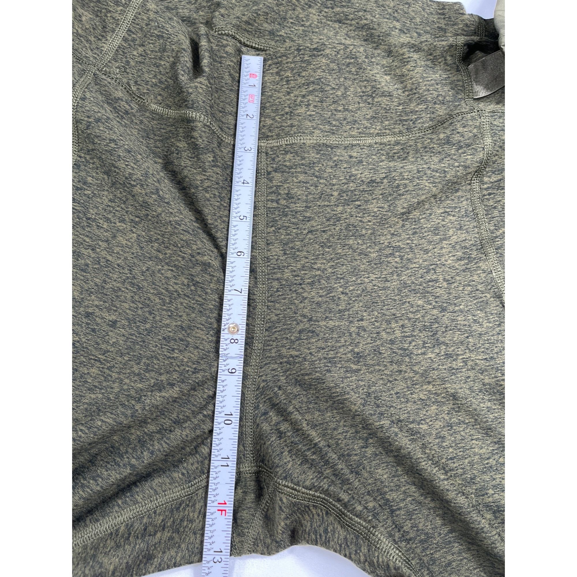 Old Navy Old navy SKU 7681 Ladies Olive Green Athletic Leggings With Size 33" - 4 Thumbnail