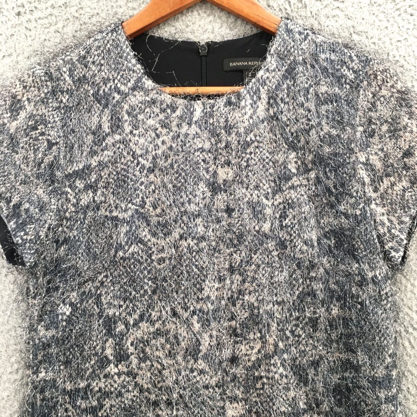 Banana Republic Banana Republic Shift Dress Womens 2 Snakeskin Print Zip Back Cap Sleeve Fringe Dress Shirt/Shift Size XS / US 0-2 / IT 36-38 - 3 Thumbnail