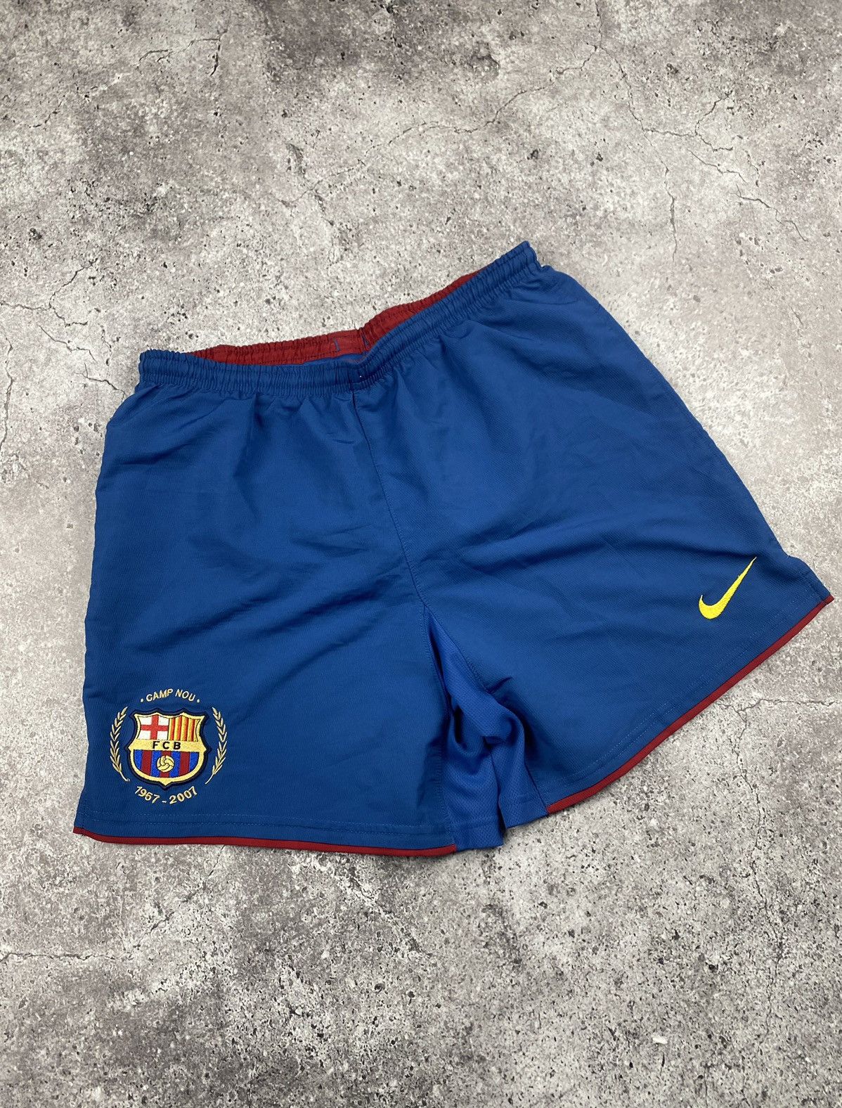 Nike × Vintage VERY RARE NIKE FC BARCELONA SPAIN SOCCER SHORTS NYLON Y2K Size US 30 / EU 46 - 2 Thumbnail