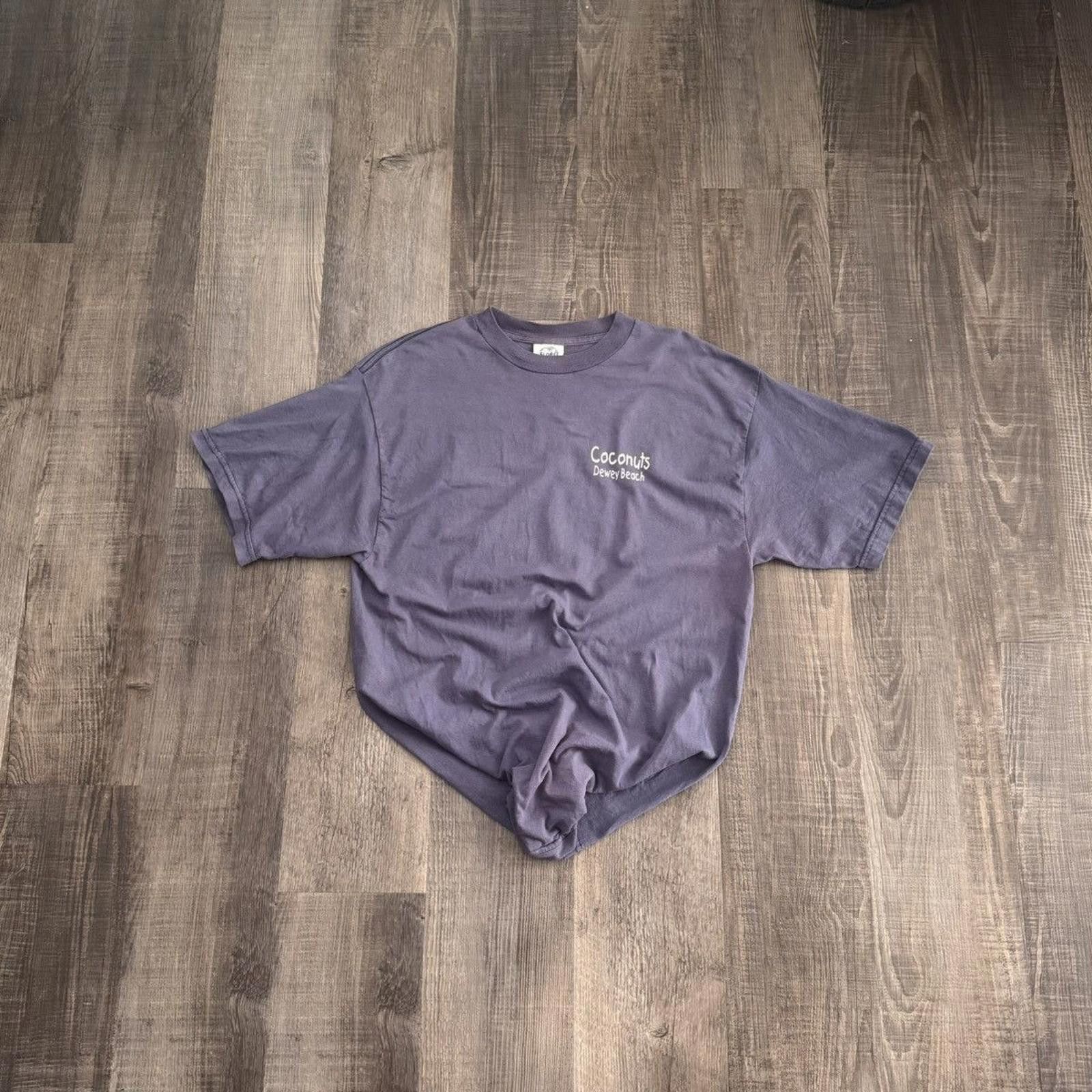 Vintage GLOBAL SELECT • VNTG "Dewey Beach" Tee (XL) Size US XL / EU 56 / 4 - 1 Thumbnail