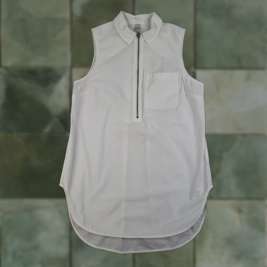 Athleta Athleta Shirt Women XS White Sleeveless 1/2 Zip Collared Lightweight Stretch Polo Casual Size XS / US 0-2 / IT 36-38 - 1 Thumbnail