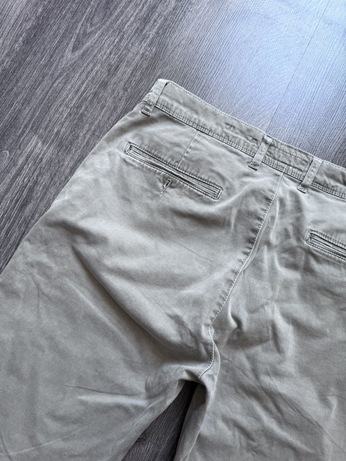 Valentino × Vintage Vintage Valentino Gray Avantgarde Shorts Size US 34 / EU 50 - 9 Thumbnail