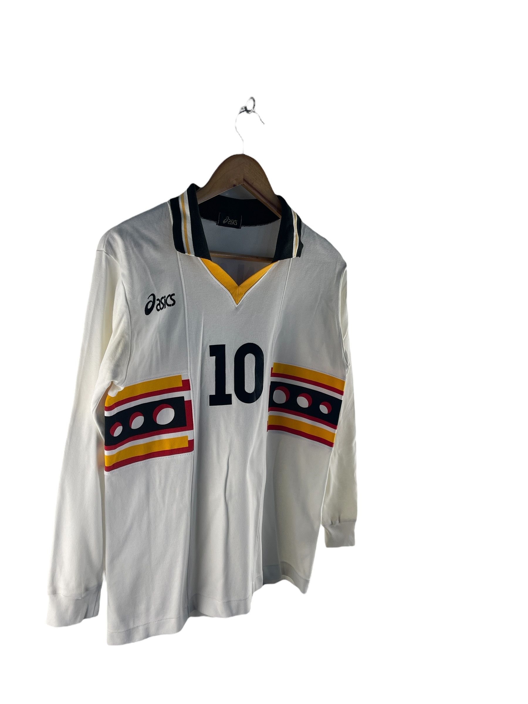 Asics Vintage Mainclub 10 Asics Soccer Jersey Shirt Size US S / EU 44-46 / 1 - 3 Thumbnail