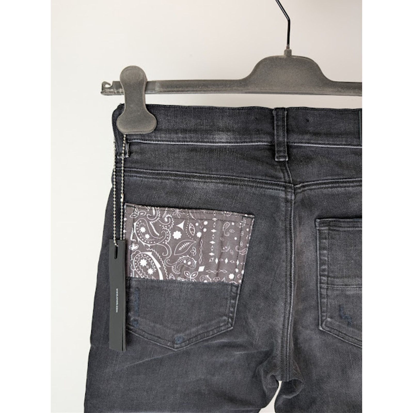 Amiri o1rshd1 Vintage Bandana Artpatch Skinny Denim Jeans in Black Size US 32 / EU 48 - 16 Thumbnail