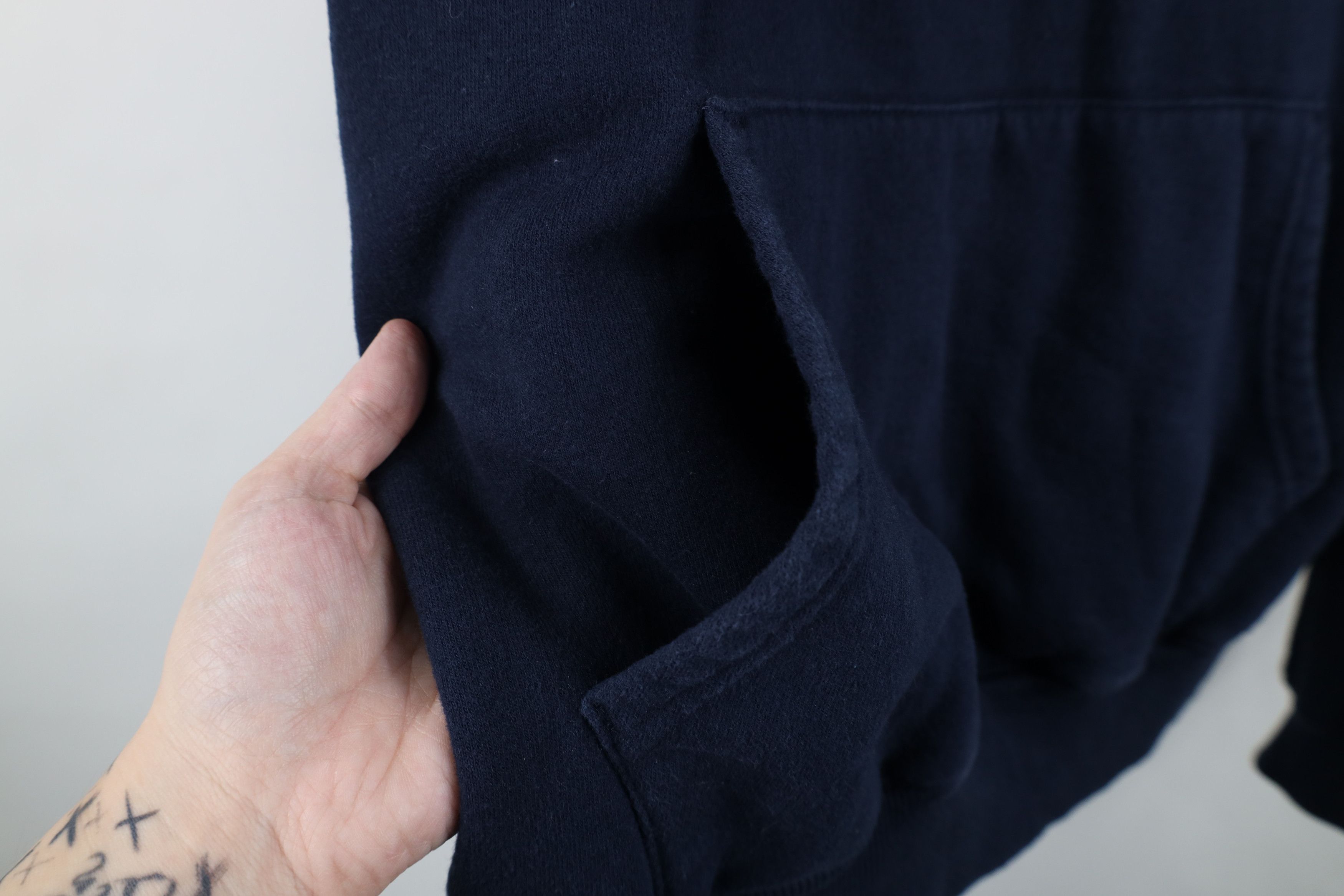 Champion Vintage Champion Heavyweight Hoodie Sweatshirt Navy Blue Size US XL / EU 56 / 4 - 5 Thumbnail