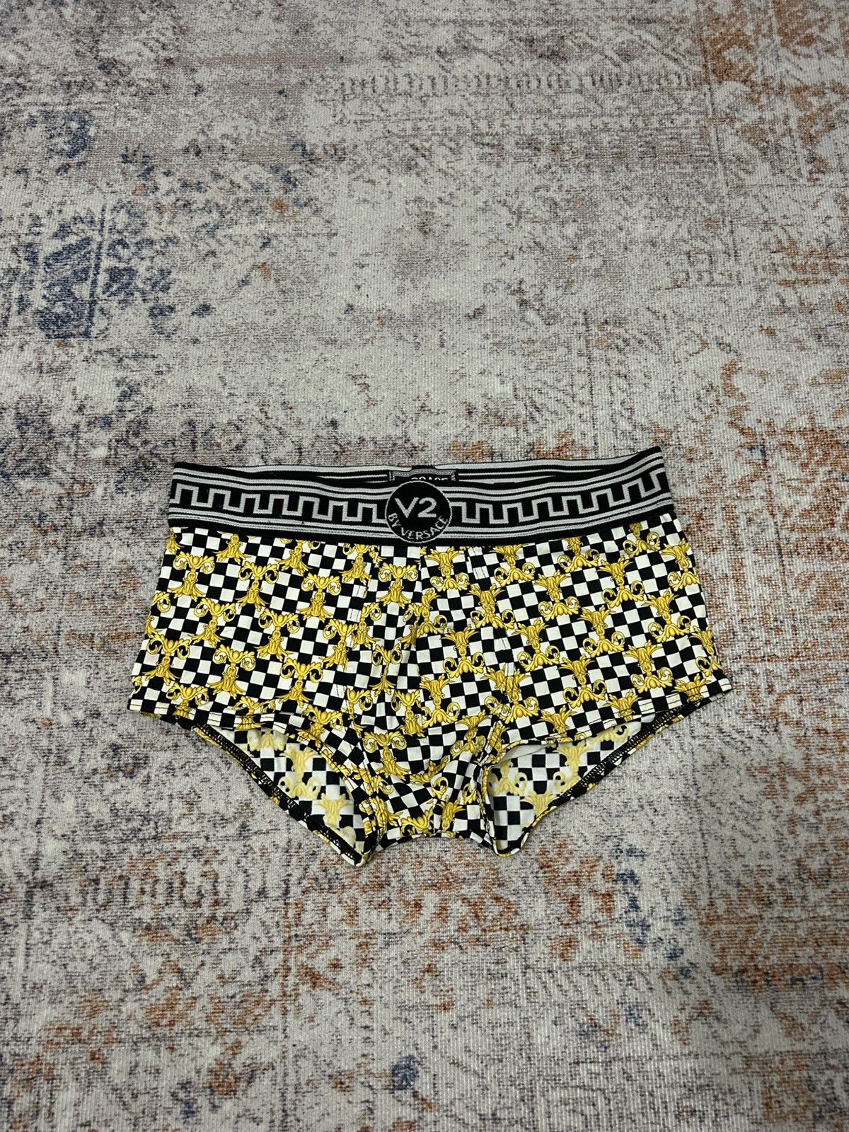 Versace × Vintage Vintage Versace Classic V2 Barocco Cheaker Print Size 30 - 2 Thumbnail