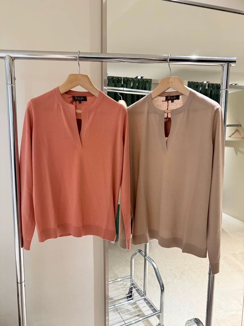 Loro Piana LORO PIANA The lady wore a scissor collar top Size XS / US 0-2 / IT 36-38 - 1 Thumbnail
