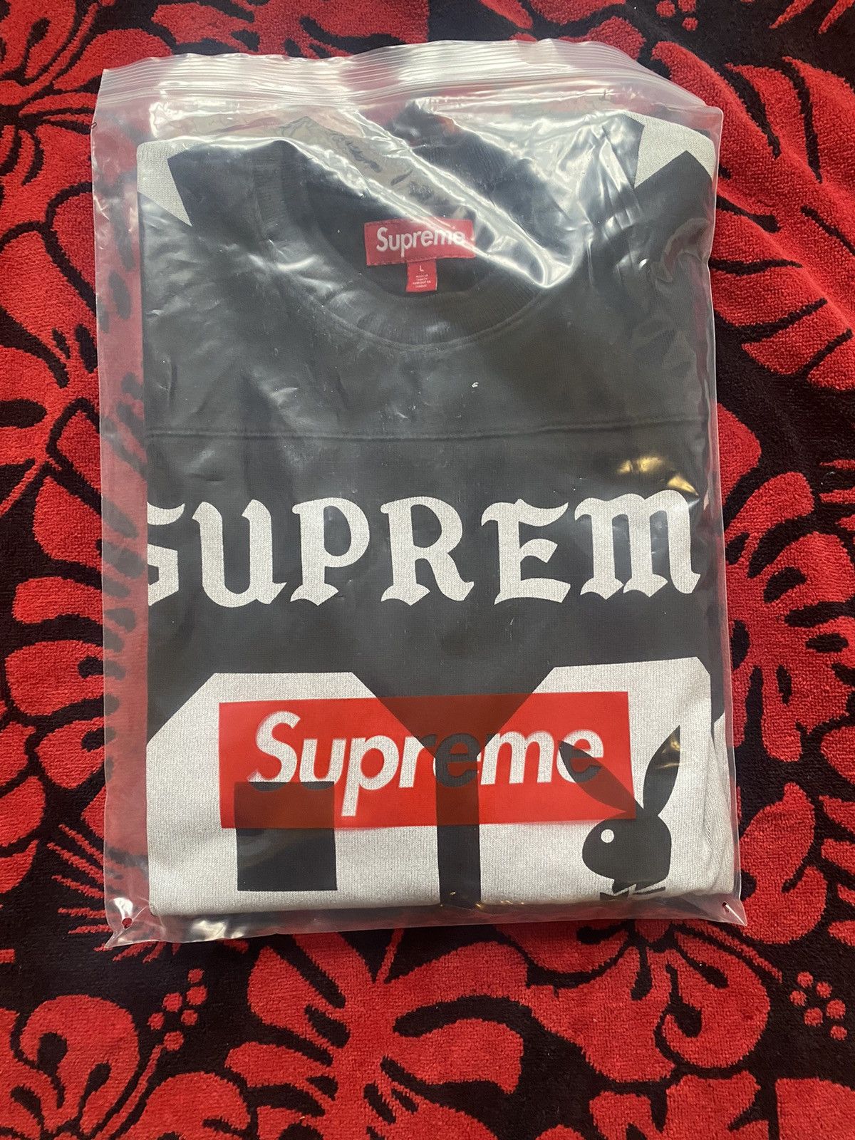 Supreme Supreme Playboy L/S Football Top large Size US L / EU 52-54 / 3 - 5 Thumbnail