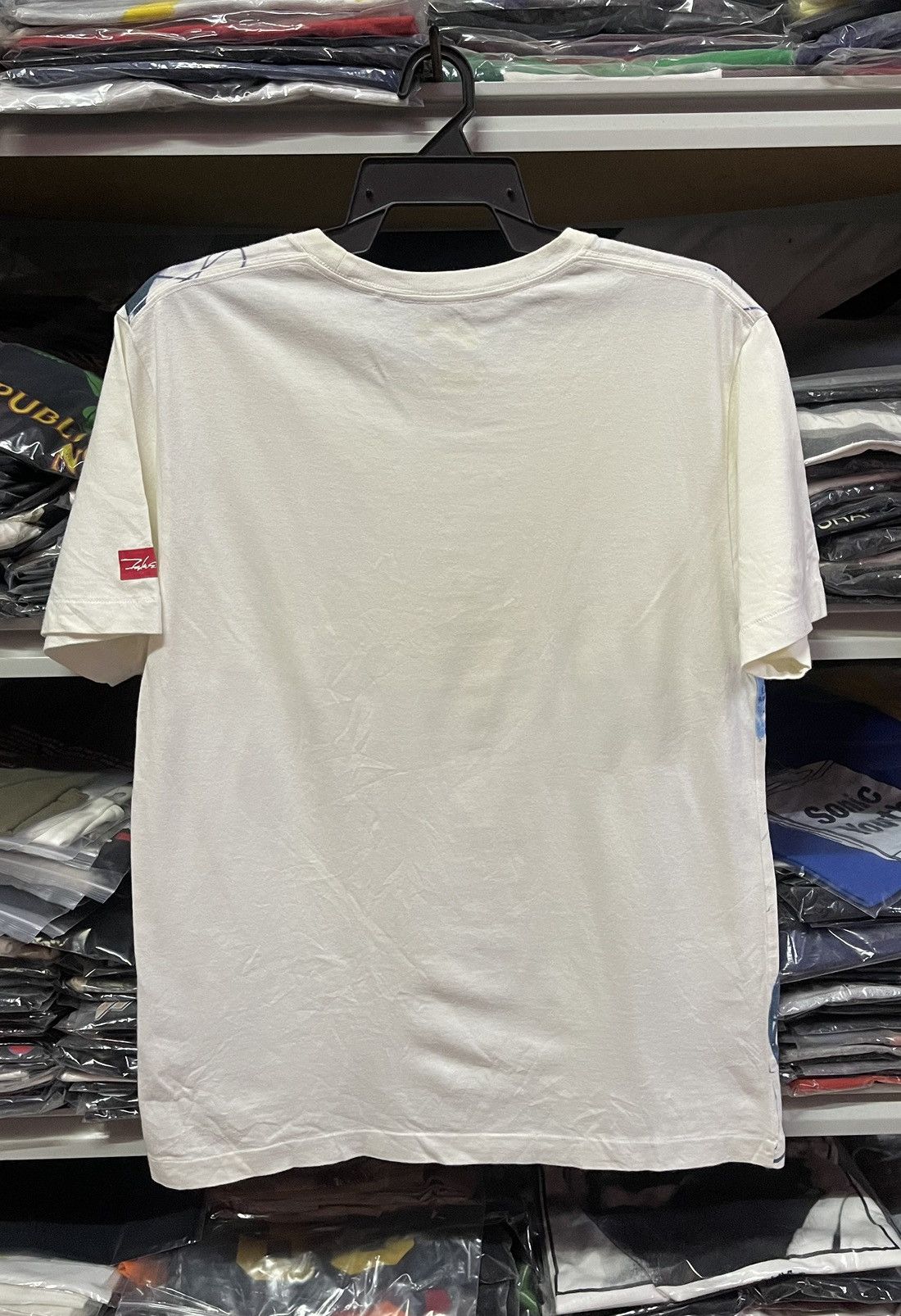 Uniqlo Uniqlo x Futura🔥🔥🔥 Size US L / EU 52-54 / 3 - 4 Thumbnail
