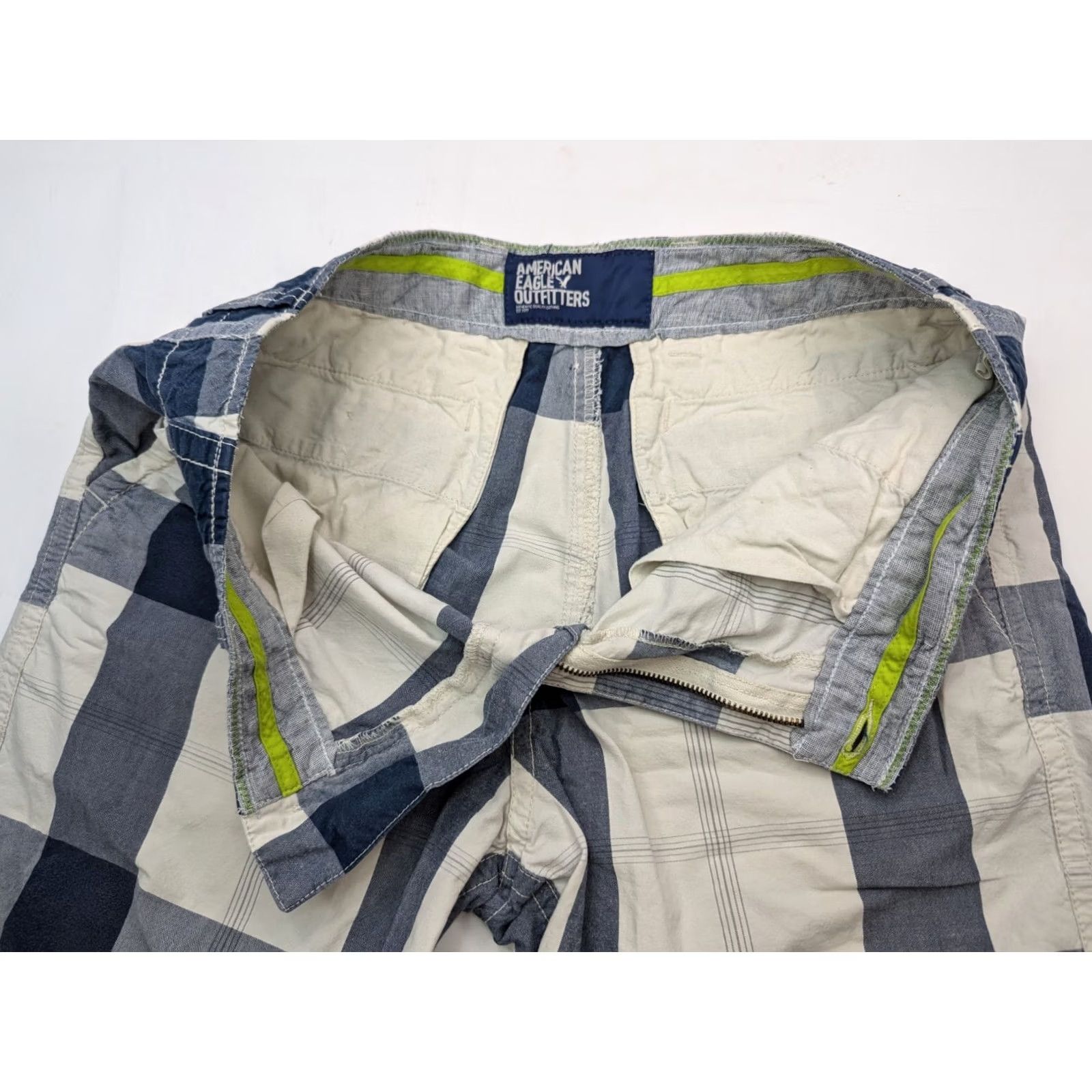 American Eagle Outfitters American Eagle Outfitters Checker Block Design Relaxed Shorts Men 32 Plaid Blue 5-Pocket Denim Casual Chino Shorts Mens RIPS? Size US 32 / EU 48 - 6 Thumbnail