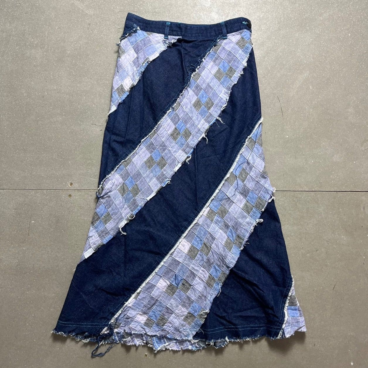 Hysteric Glamour × Japanese Brand × Le Grande Bleu (L.G.B.) Algonquin Japanese Brand Denim Skirt Size 28" / US 6 / IT 42 - 1 Thumbnail