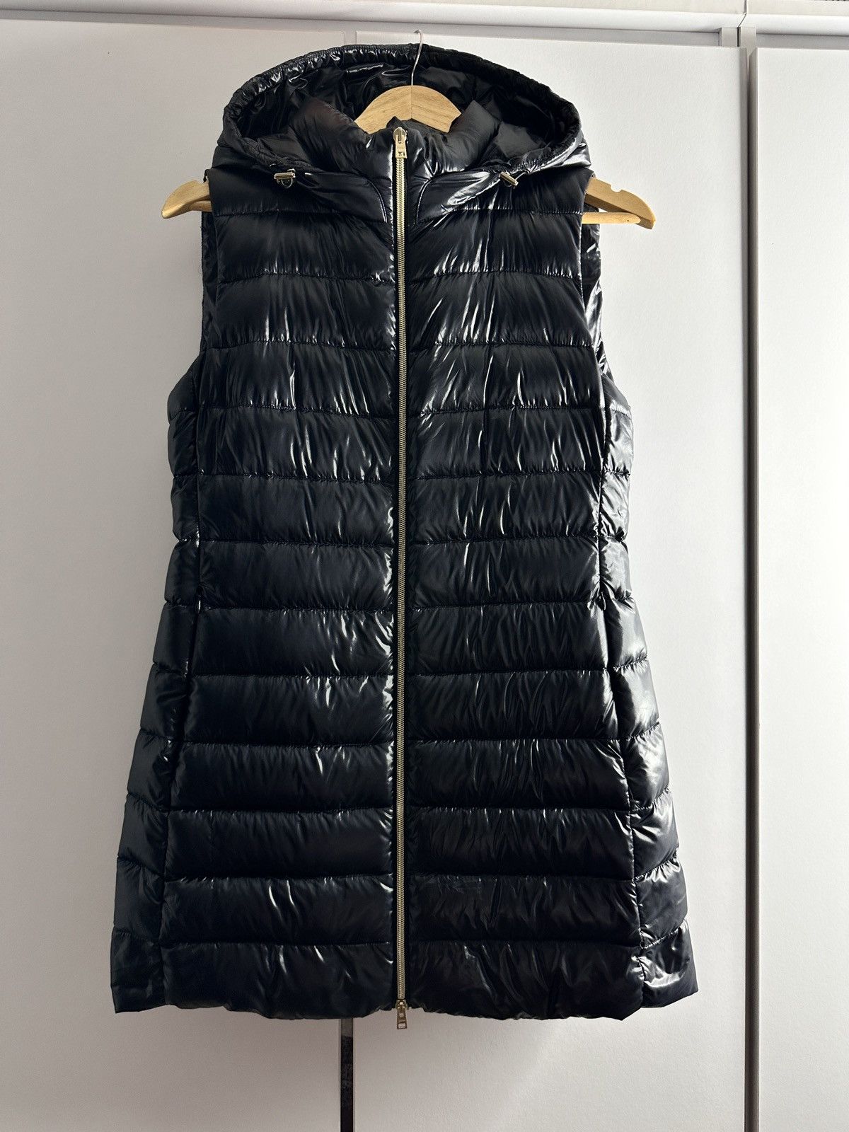 Herno Herno women wolen vest Size M / US 6-8 / IT 42-44 - 1 Thumbnail