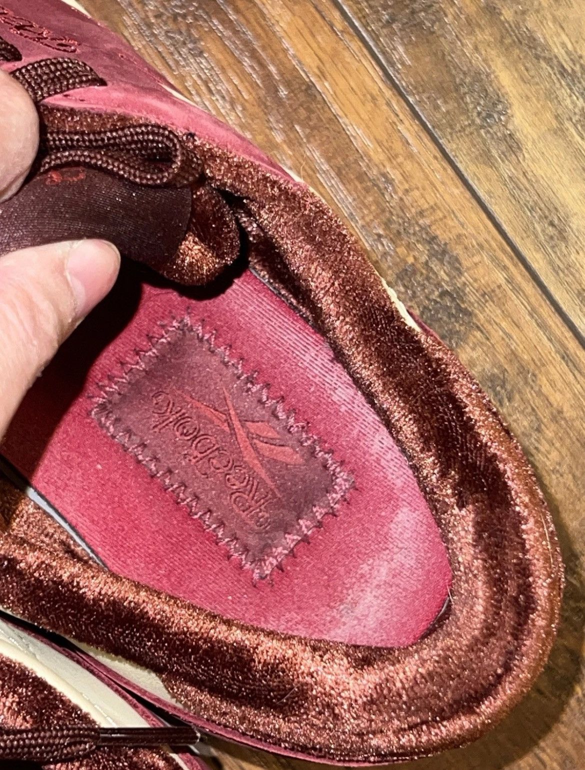 Reebok Size 13 - Reebok Classic Leather Valentine's Day Size US 13 / EU 46 - 12 Thumbnail