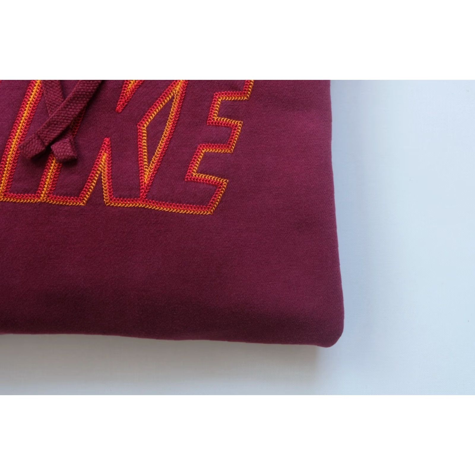 Nike VINTAGE Nike HOODIE 90s Y2K RETRO SPELL OUT RED GRAPHIC SWEATSHIRT HOODIE SZ L Men Size US L / EU 52-54 / 3 - 4 Thumbnail