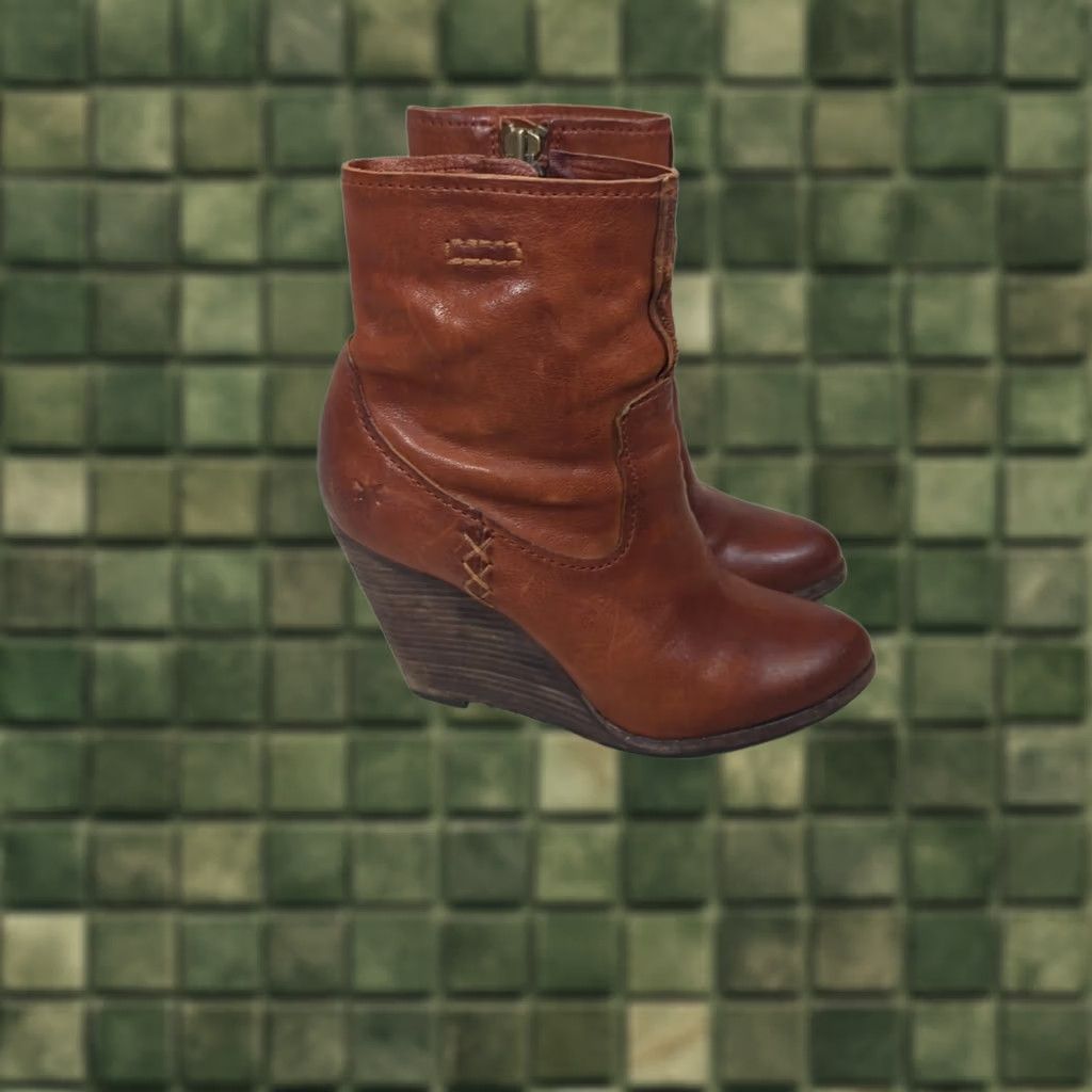 Frye Frye CeCe Boot Brown Leather Ankle Boots 6.5 Women Zip Pointed Toe Boho Chic Size US 7 / IT 37 - 1 Thumbnail