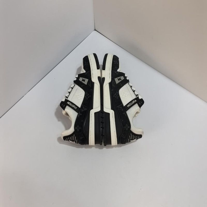 Louis Vuitton Louis Vuitton Panda Pattern Low-Top Sneakers -2508 Size US 7.5 / EU 40-41 - 4 Thumbnail