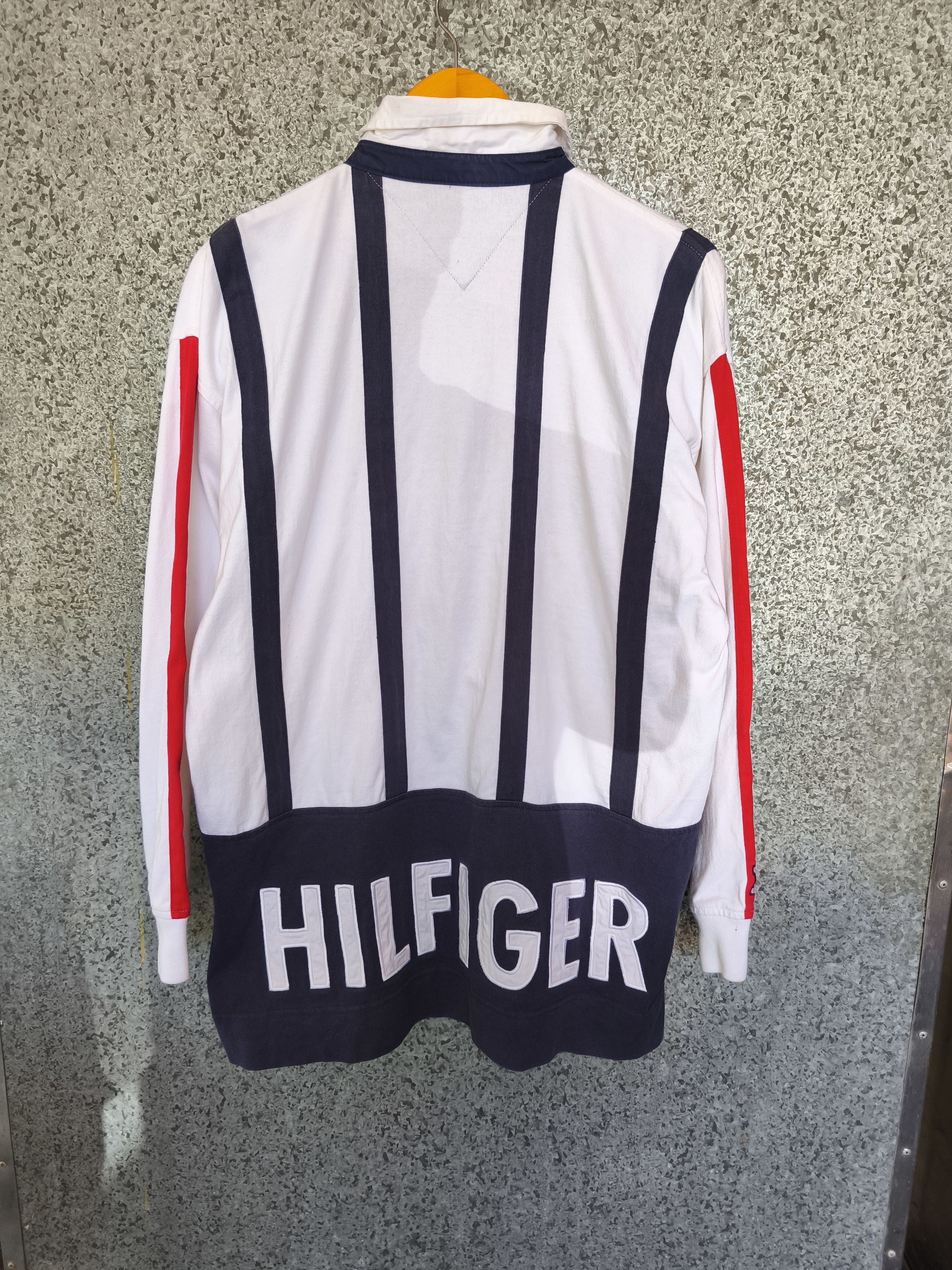 Tommy Hilfiger Vintage Tommy Hilfiger polo rugby Size US L / EU 52-54 / 3 - 2 Thumbnail