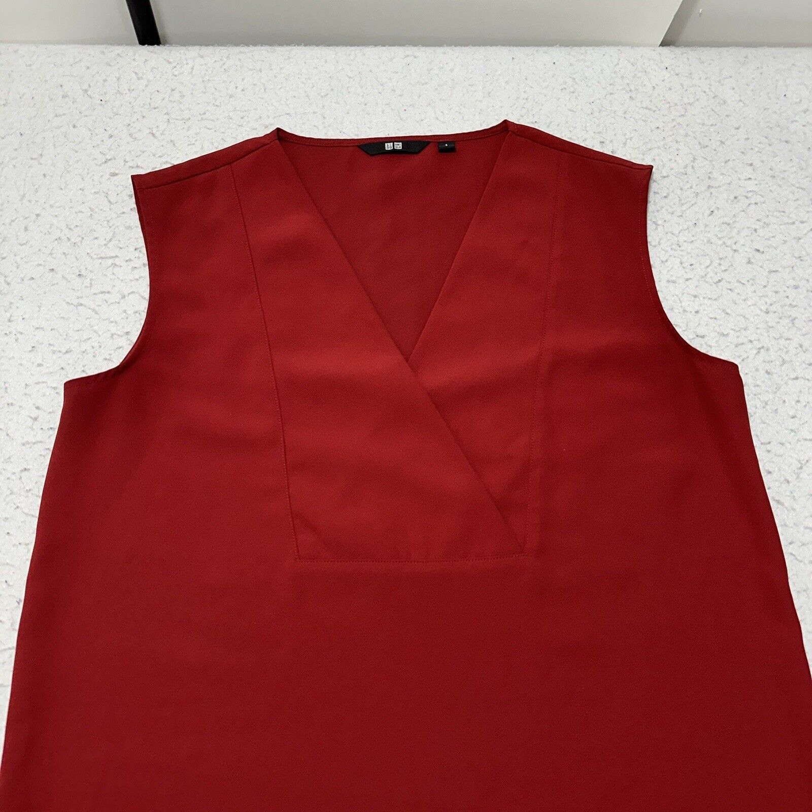 Uniqlo Uniqlo Small V-Neck Drape Burgundy Red A-Line Dress Pullover Size S / US 4 / IT 40 - 2 Thumbnail