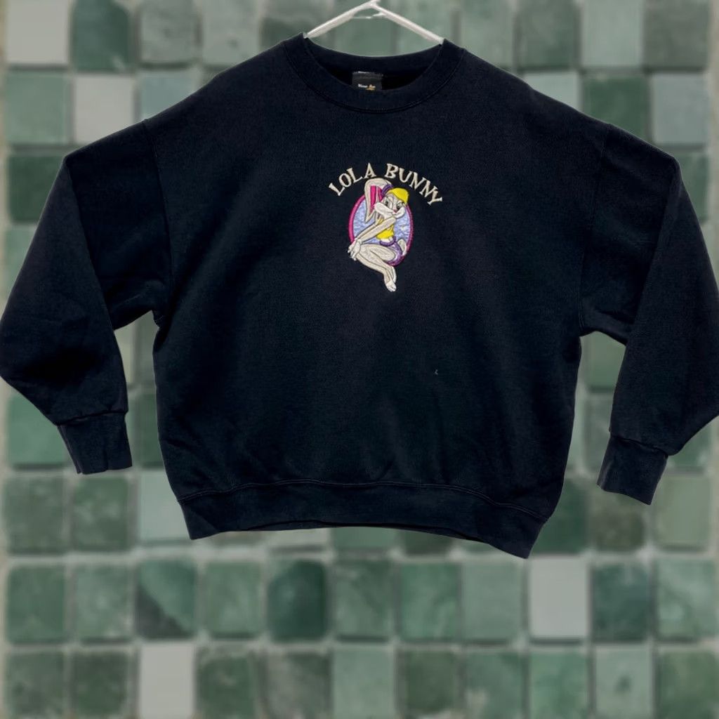 Vintage VINTAGE Warner Bros Men’s Lola Bunny Looney Tunes Crewneck Sweatshirt Black XL Size US XL / EU 56 / 4 - 1 Thumbnail