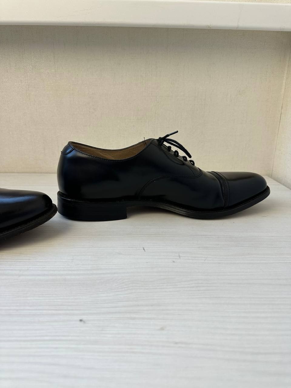 Loake Loake Elland Black Leather Oxford Cap Toe Dress Shoes Size US 10.5 / EU 43-44 - 7 Thumbnail
