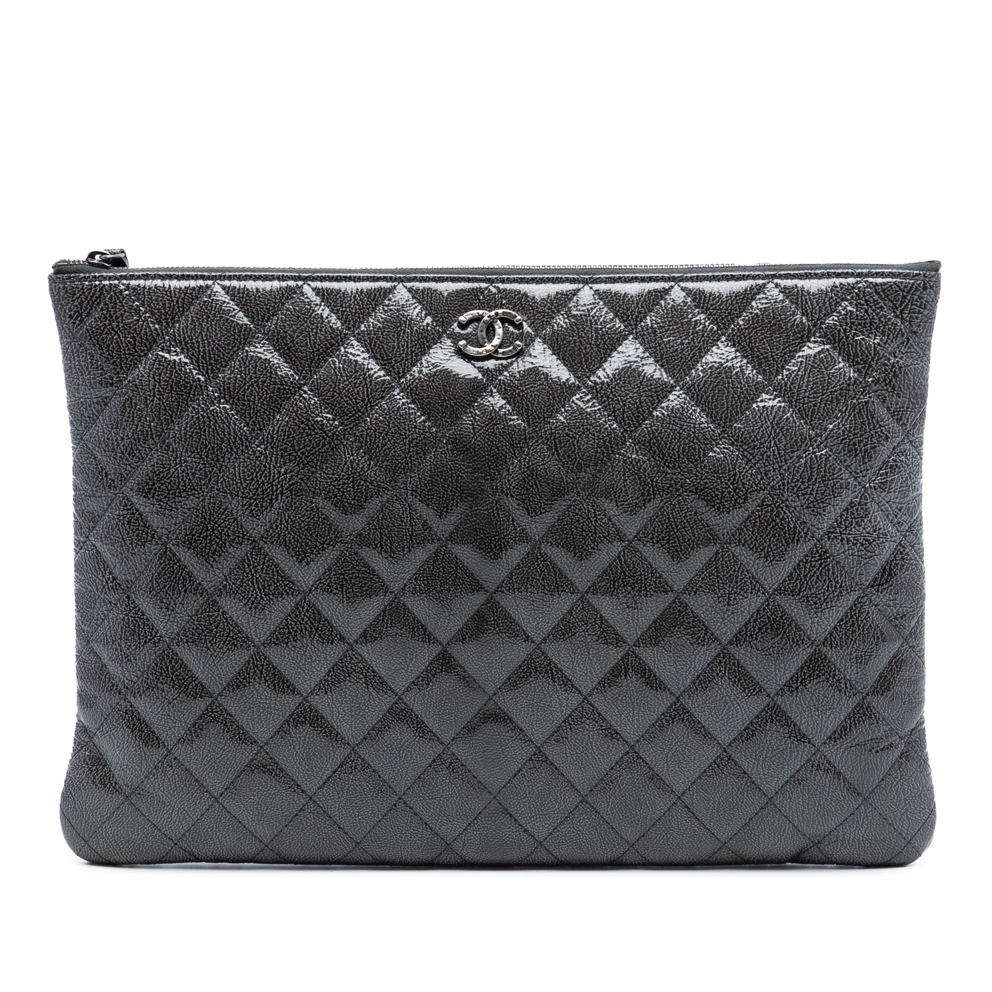 Chanel Chanel Large Quilted Iridescent Patent O Case Clutch Size ONE SIZE - 1 Thumbnail