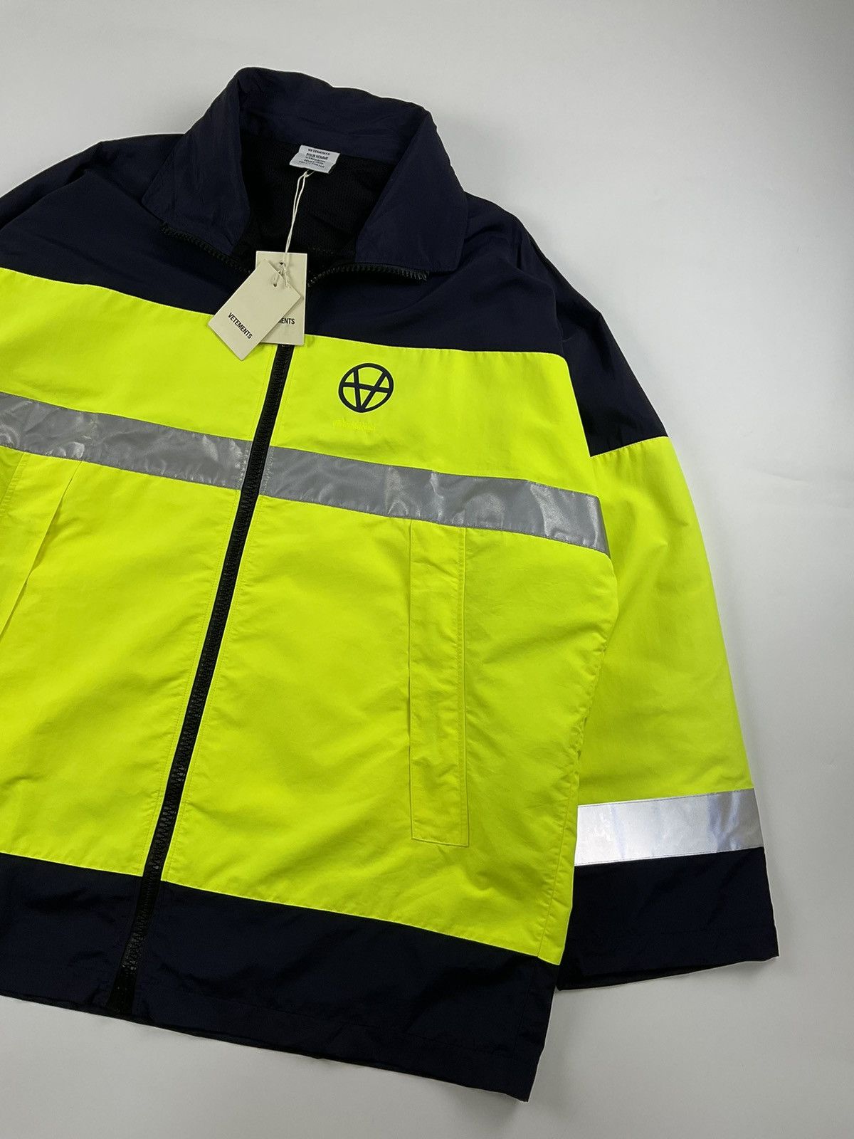 Vetements Vetements F/W'19 Hi Vis Anarchy Parka Jacket Size US M / EU 48-50 / 2 - 6 Thumbnail