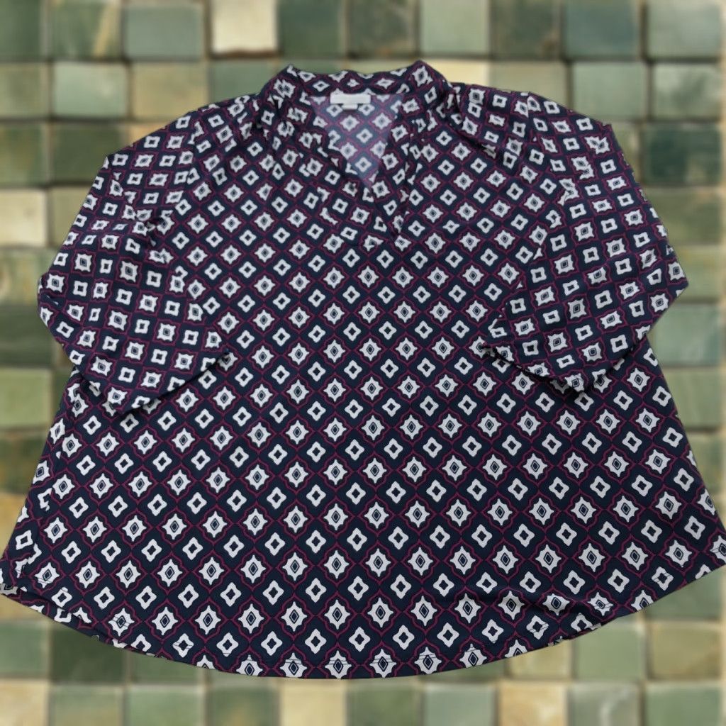 Charter Club Charter Club Plus 1X Pullover V-Neck Blouse Tunic 3/4 Sleeve Geometric All Over Print MINT Womens Size XL / US 12-14 / IT 48-50 - 1 Thumbnail