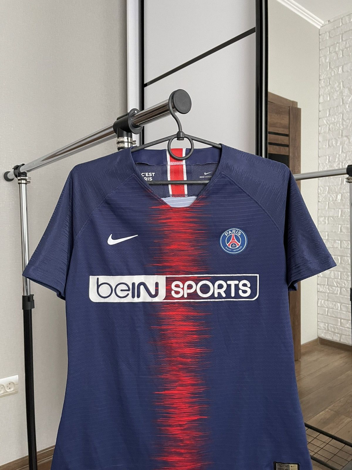 Nike 2018/2019 Nike Paris Saint Germain PSG Match Issue Jersey Size US M / EU 48-50 / 2 - 5 Thumbnail