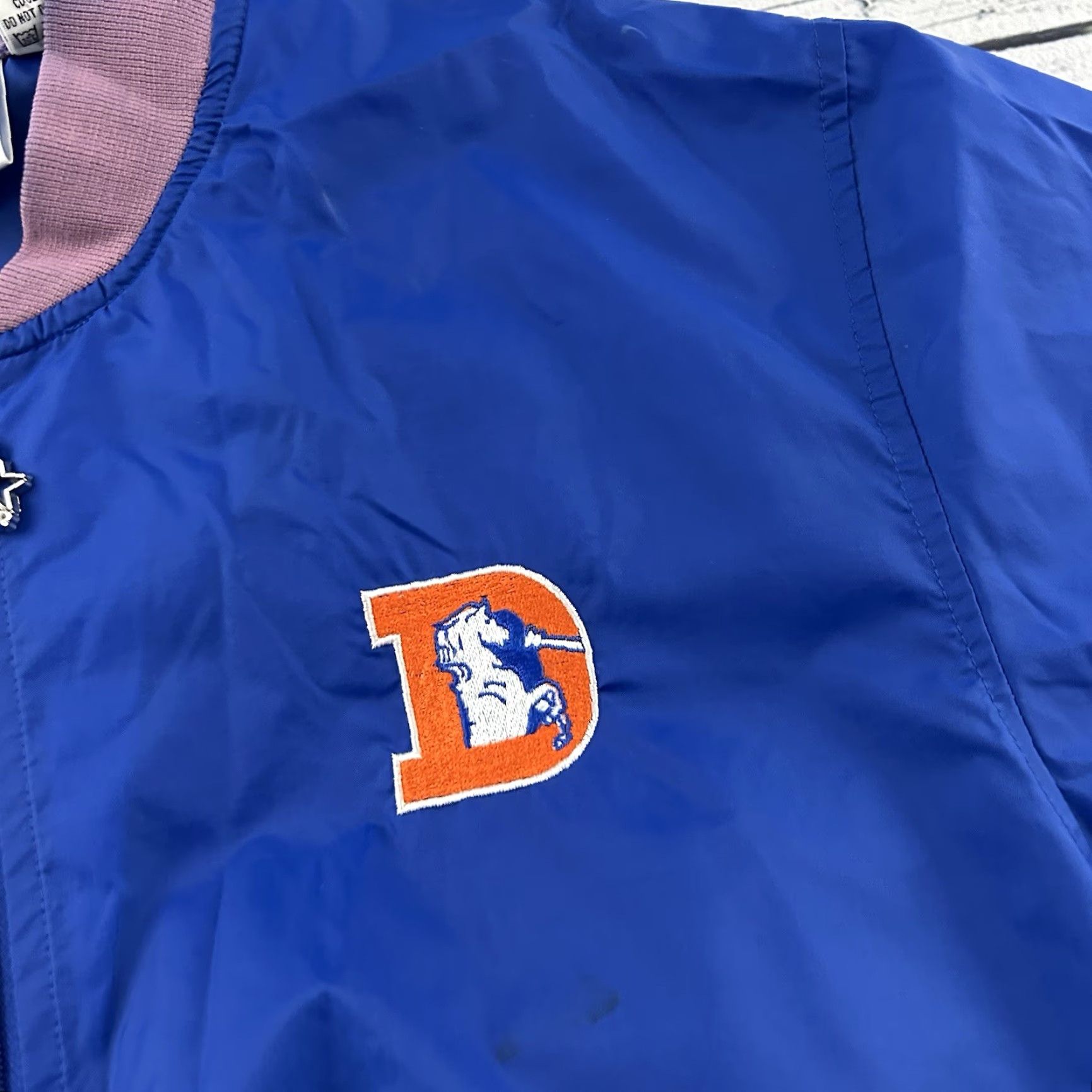 Starter VINTAGE Starter Denver Broncos 1/4 Zip Pullover Windbreaker Jacket Men M Blue Broncos 1/4 Zip Windbreaker Jacket Mens Medium Size US M / EU 48-50 / 2 - 3 Thumbnail
