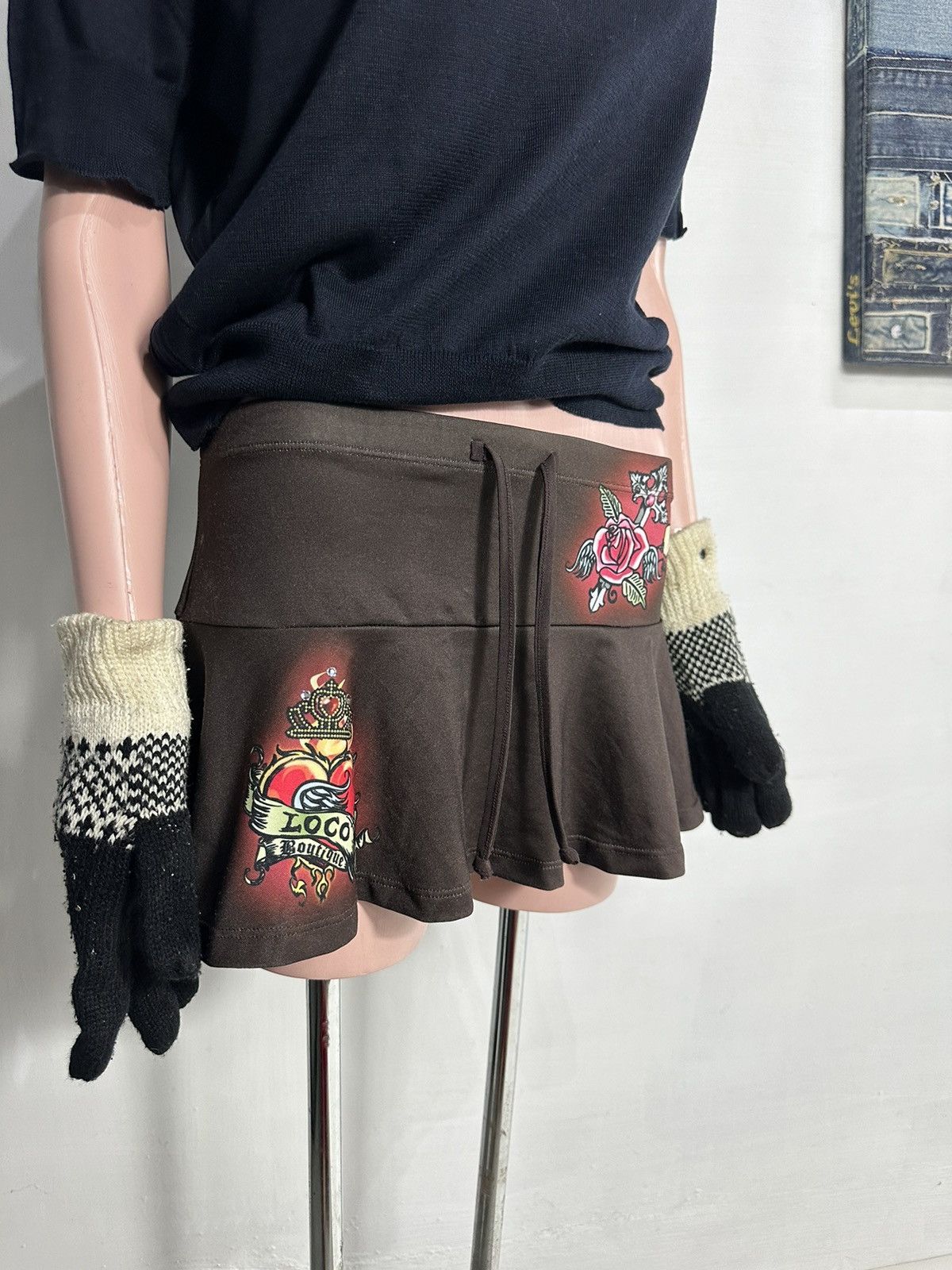 Other Loco boutique Tattoo Style Skirt Size 26" / US 2 / IT 38 - 3 Thumbnail