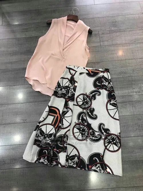 Hermes Hermes Twill print skirt, silk Size 26" / US 2 / IT 38 - 2 Thumbnail