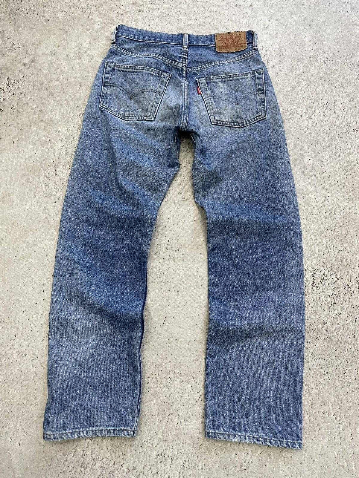 Levi's Levi’s blue jeans faded washed 90s from Japan selvage Size US 28 / EU 44 - 11 Thumbnail