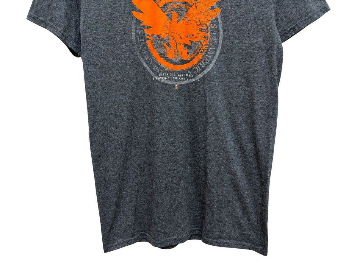 Gildan THE DIVISION 2 TOM CLANCY’S GAMING PROMO TEE GILDAN Size US M / EU 48-50 / 2 - 4 Thumbnail