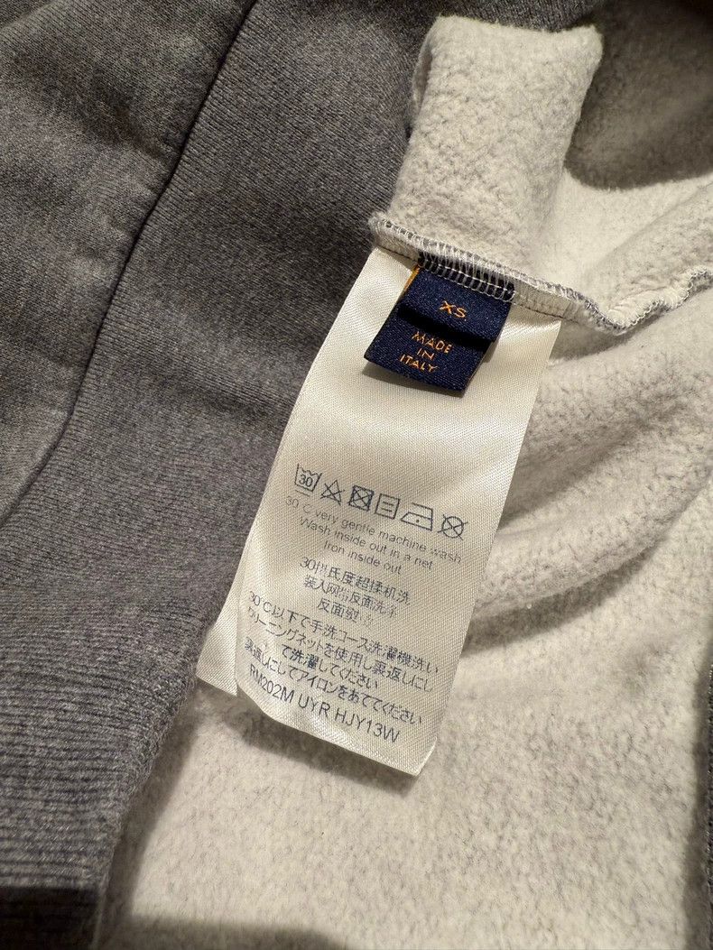 Louis Vuitton Louis Vuitton grey long sleeves 2501-Nextarrow Size US XS / EU 42 / 0 - 3 Thumbnail