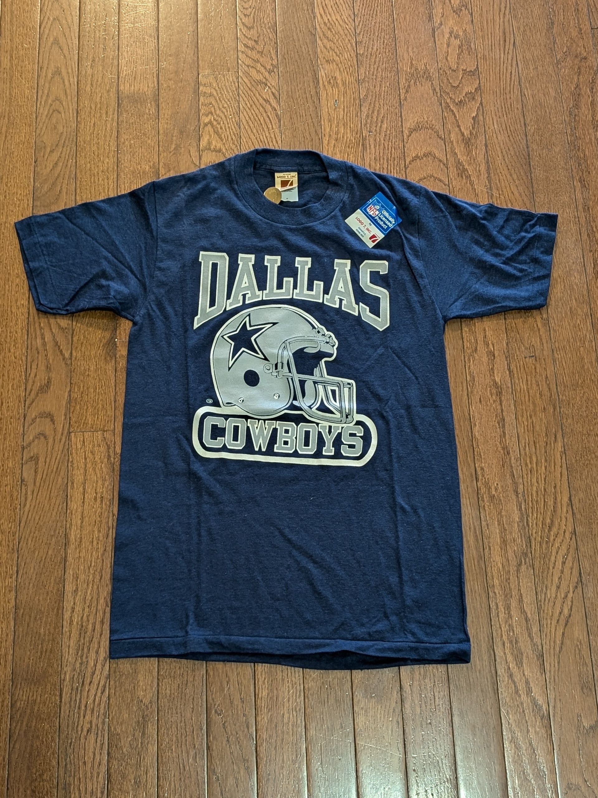 Logo 7 NWT Dallas Cowboys Logo 7 T-Shirt USA - Size M (16.5x27) Size US M / EU 48-50 / 2 - 1 Thumbnail