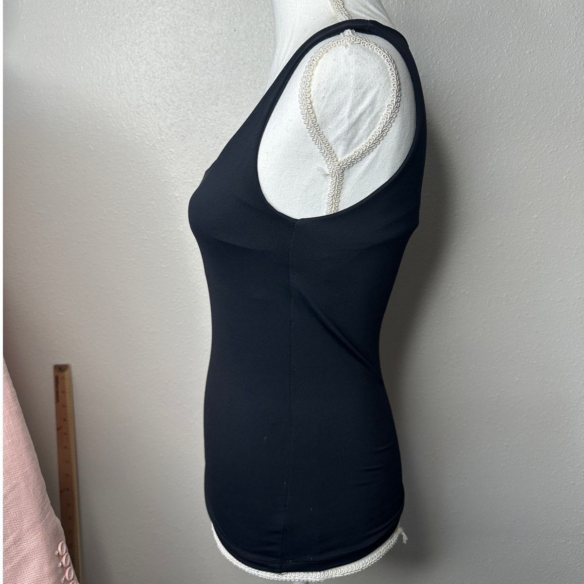 Zara ZARA Black Stretchy Tank Top M Scoop Neck Sleeveless Fitted Size M / US 6-8 / IT 42-44 - 2 Thumbnail