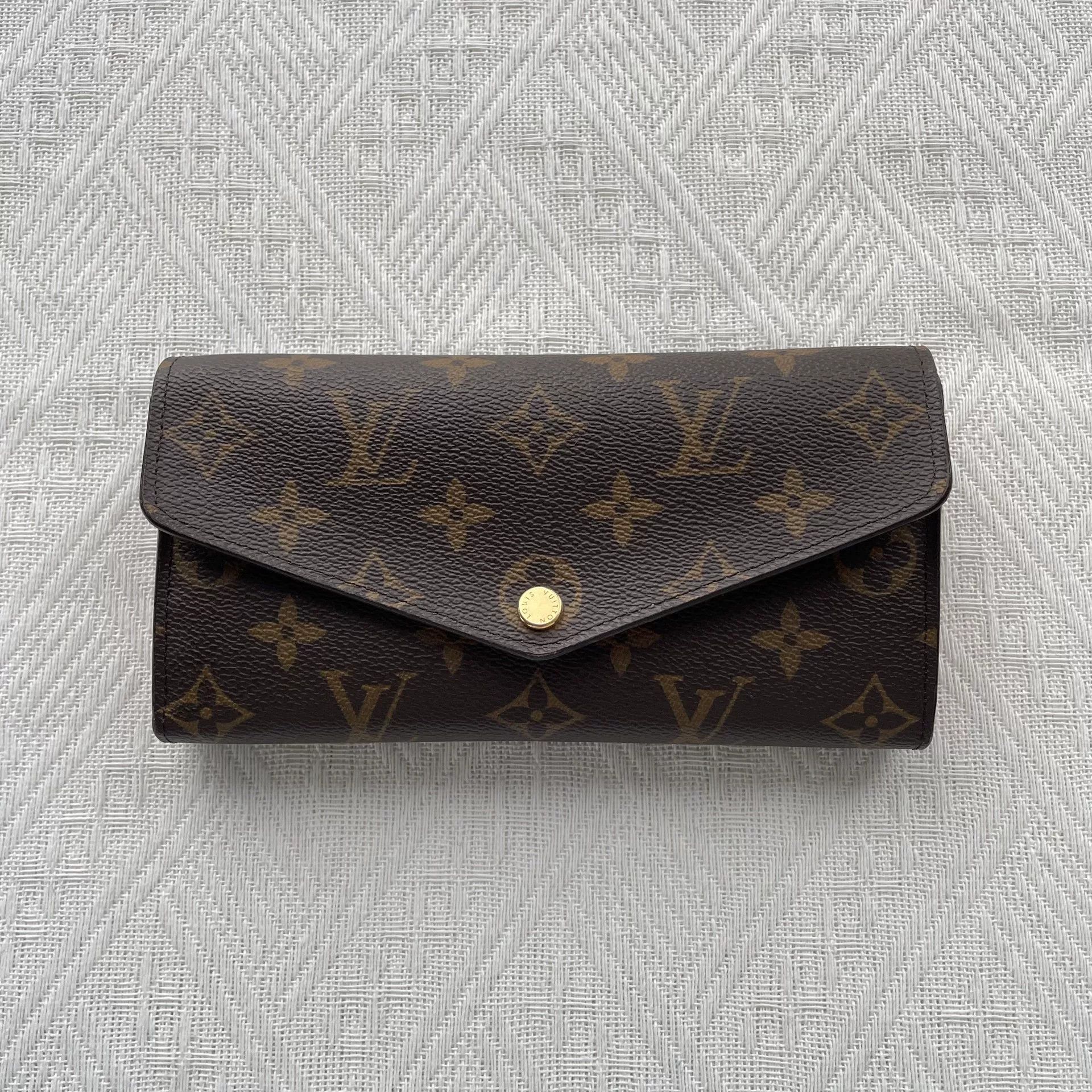 Louis Vuitton Sarah Long Wallet
