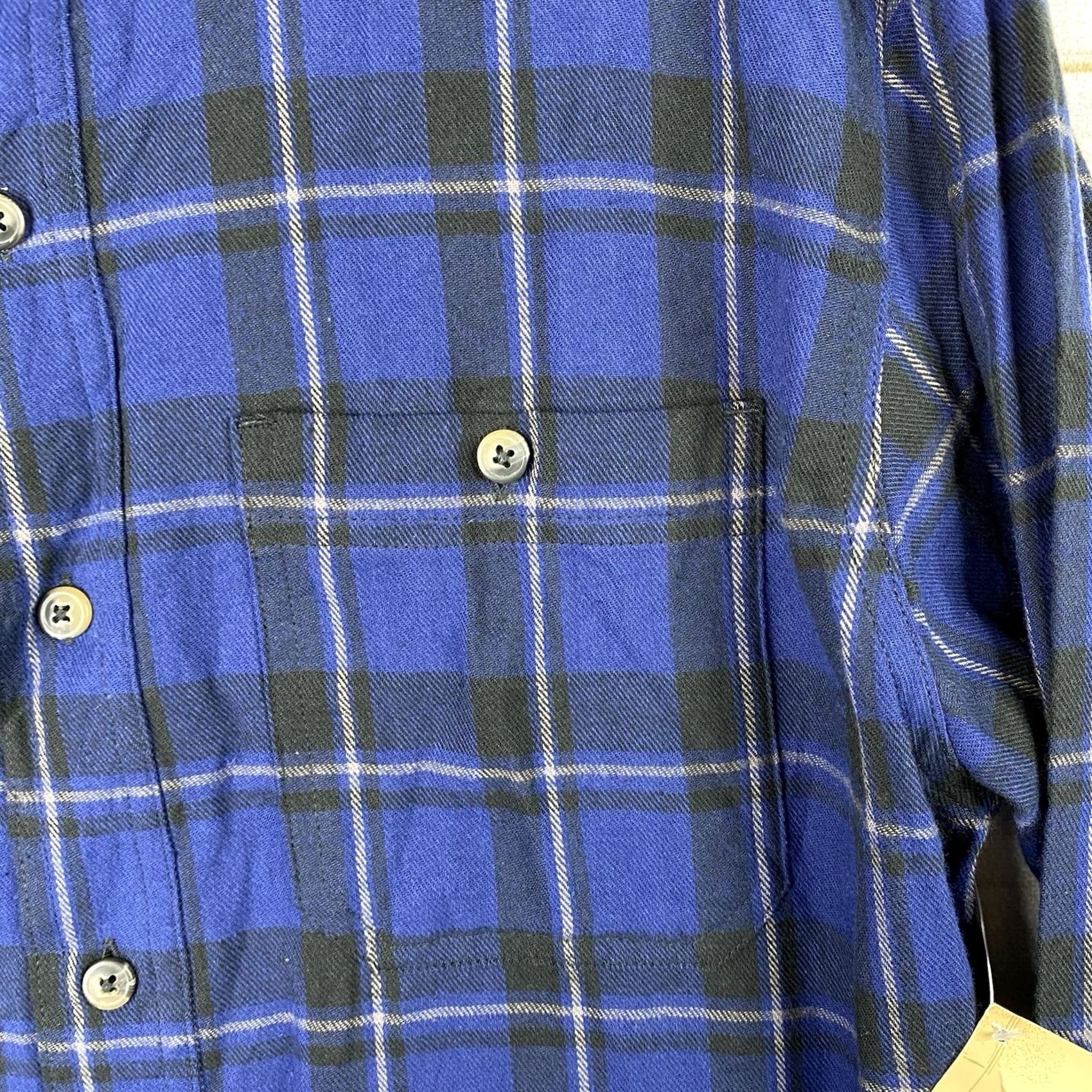The Mountain Blue Mountain Blue Mountain Flannel Shirt Mens M Plaid Button-Up Long Sleeve Casual Workwear Cotton Flannel Shirt Mens M Blue Casual Size US M / EU 48-50 / 2 - 3 Thumbnail