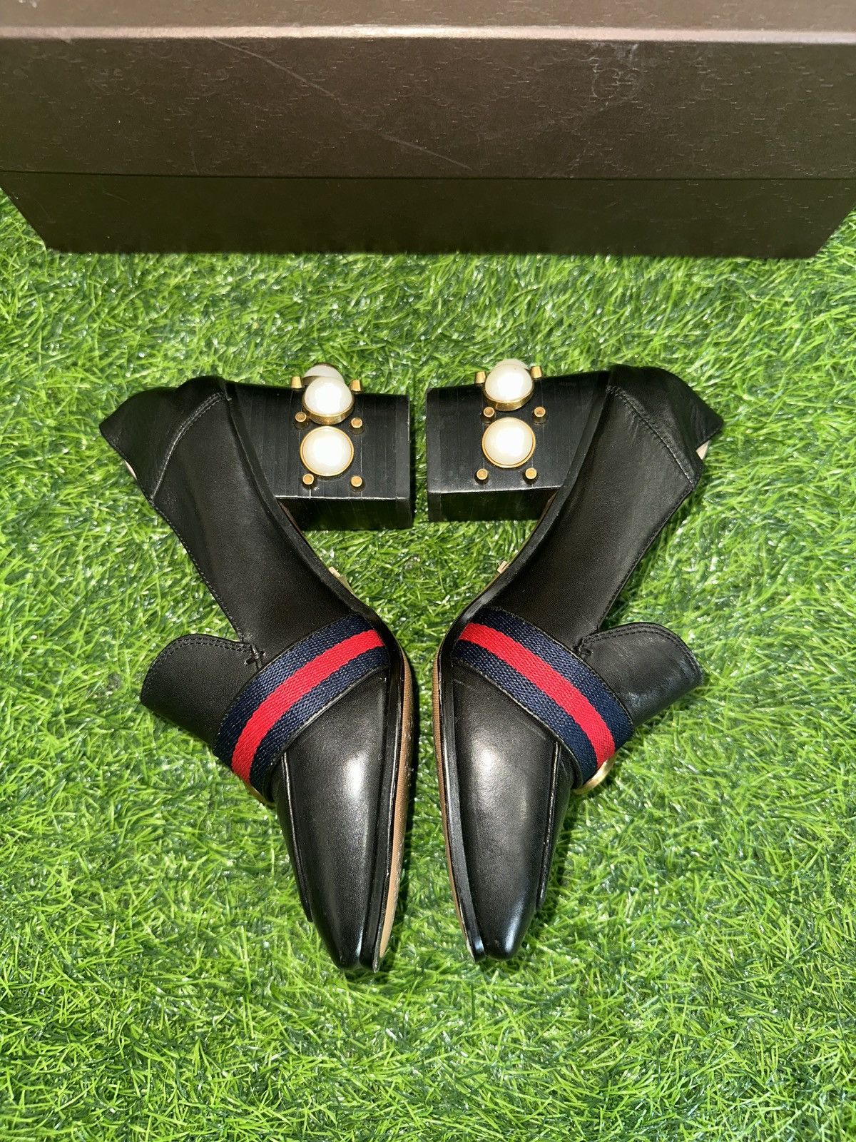 Gucci Gucci Black Leather Web Pearl Peyton Loafer Pumps Size 34 Size US 4 / IT 34 - 4 Thumbnail