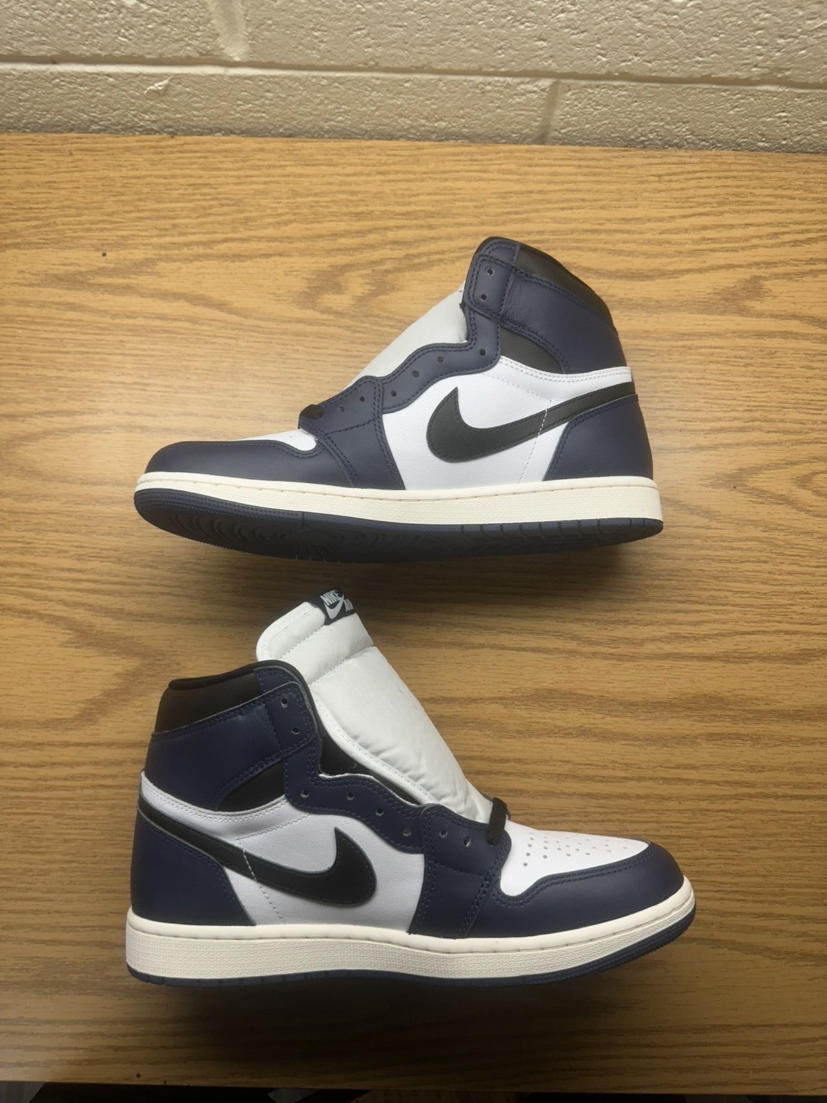 Jordan Brand Air Jordan one retro high OG Size US 10 / EU 43 - 1 Thumbnail
