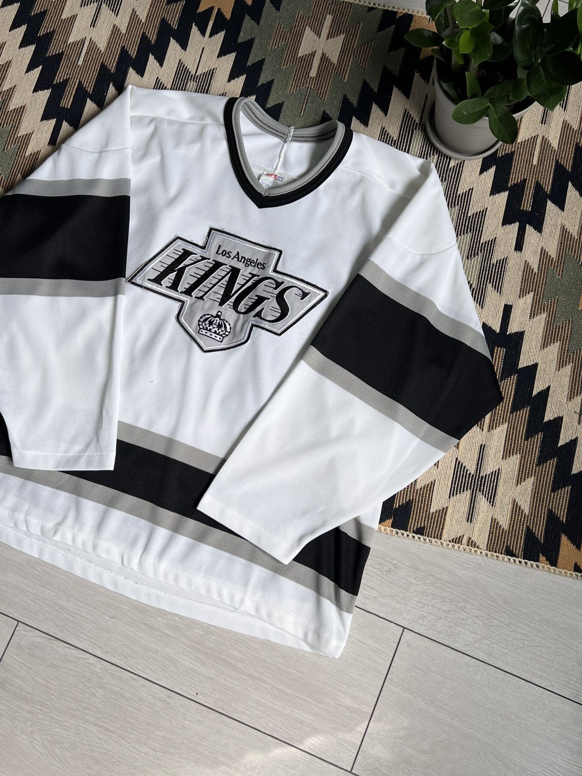 NHL Vintage Sean Hill Los Angeles Kings Jersey Size US L / EU 52-54 / 3 - 6 Thumbnail