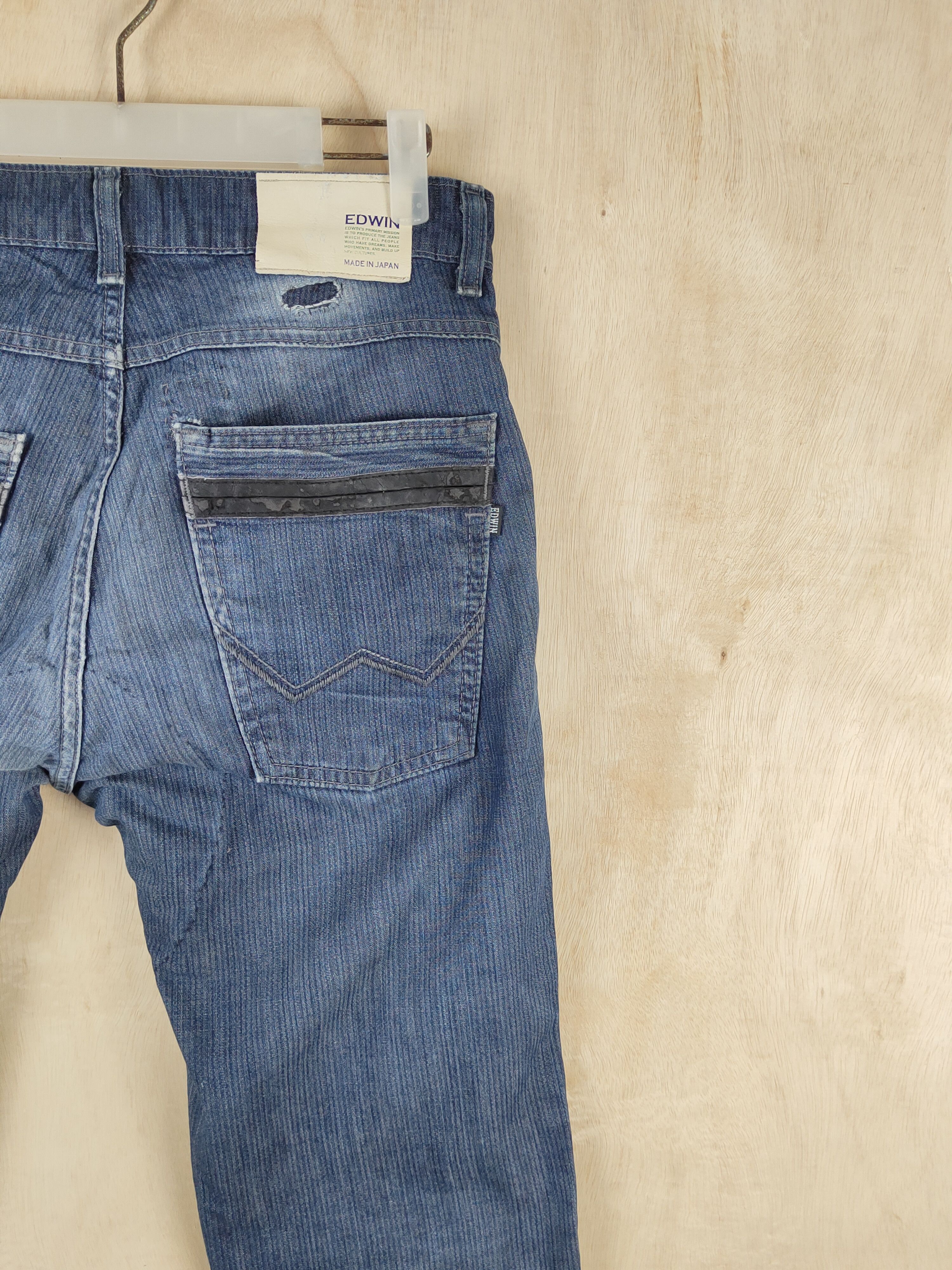 Edwin Edwin Dark Blue Faded Distressed Ripped Jeans #S2475 Size US 31 - 12 Thumbnail
