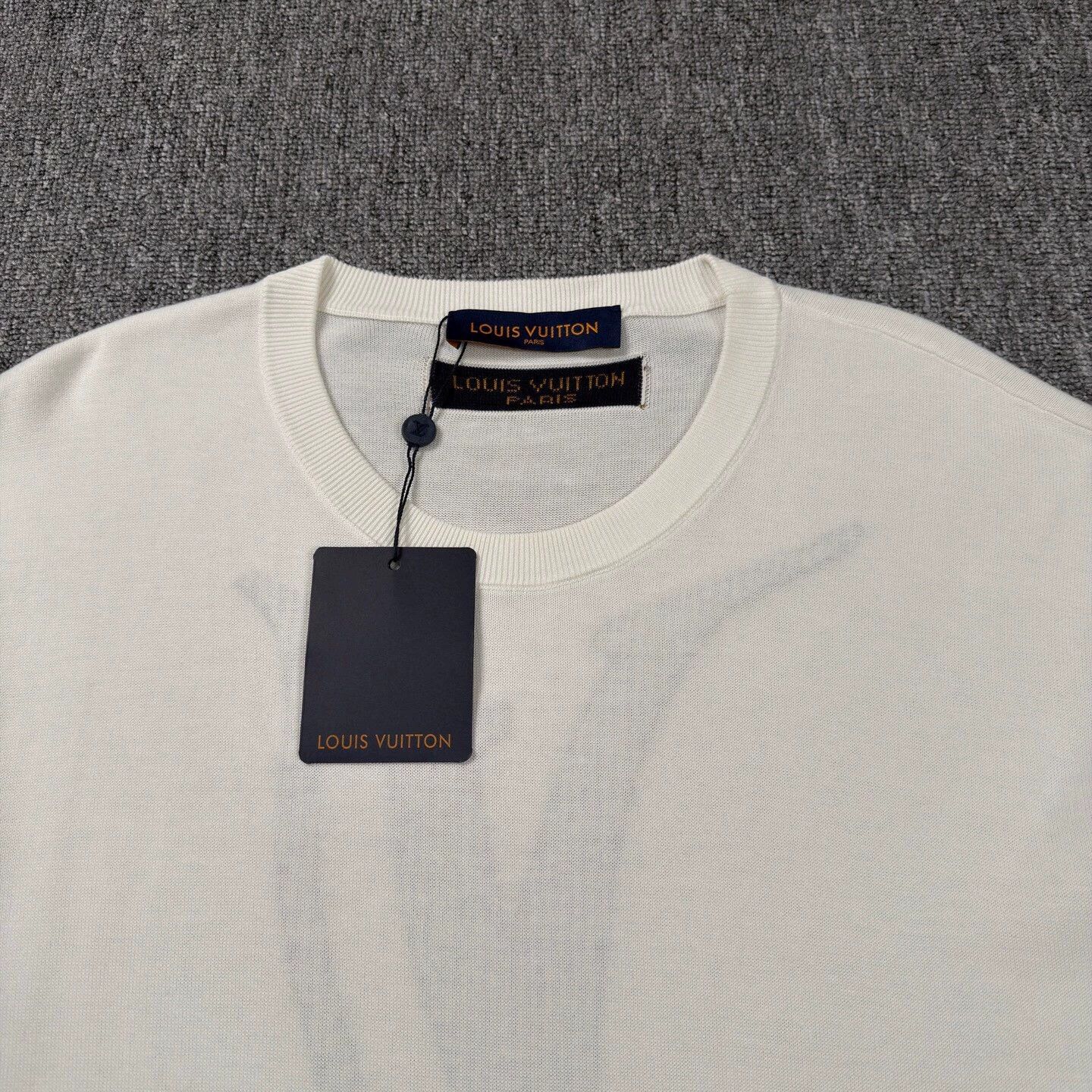 Louis Vuitton LV Curved Logo Cream Knit SS Tee XL LN Size US XL / EU 56 / 4 - 3 Thumbnail