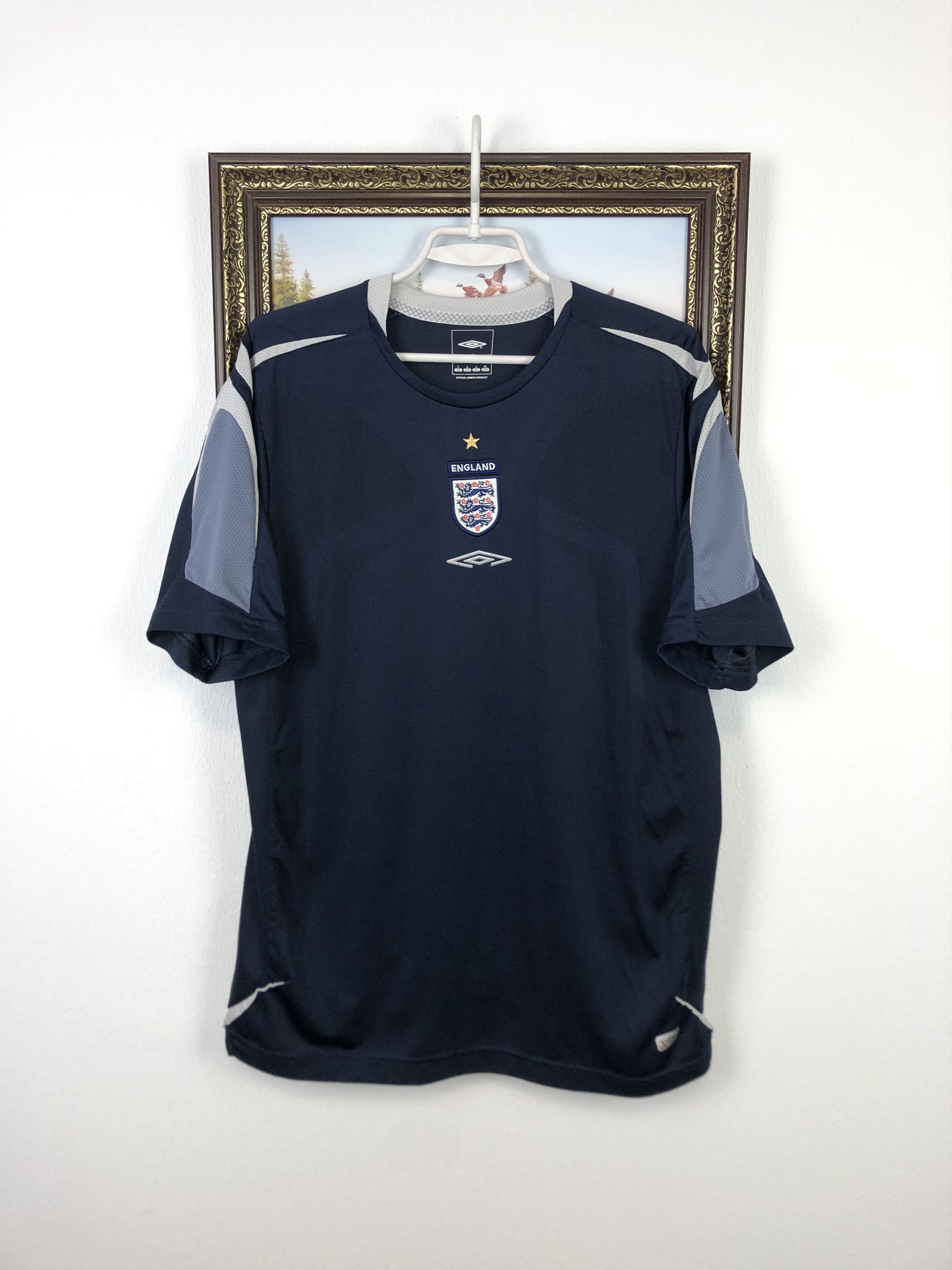 umbro vapa tech Vintage Original Chelsea Fc Football Away Jersey Shirt 2000-2001 Umbro Size  XL Price : Rm250 ❌❌SOLD❌❌ Pit : 23.5inch Lenght : 28.5inch Size : XL Label  / tag : Umbro Country of main image 0