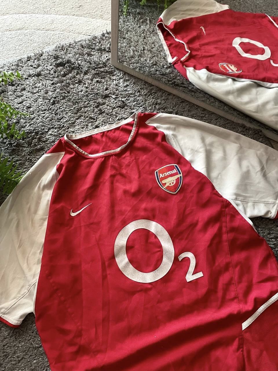 Nike × Vintage 90s Nike Vintage T-Shirt Arsenal O2 Soccer Jersey Rare Y2k Size US L / EU 52-54 / 3 - 3 Thumbnail