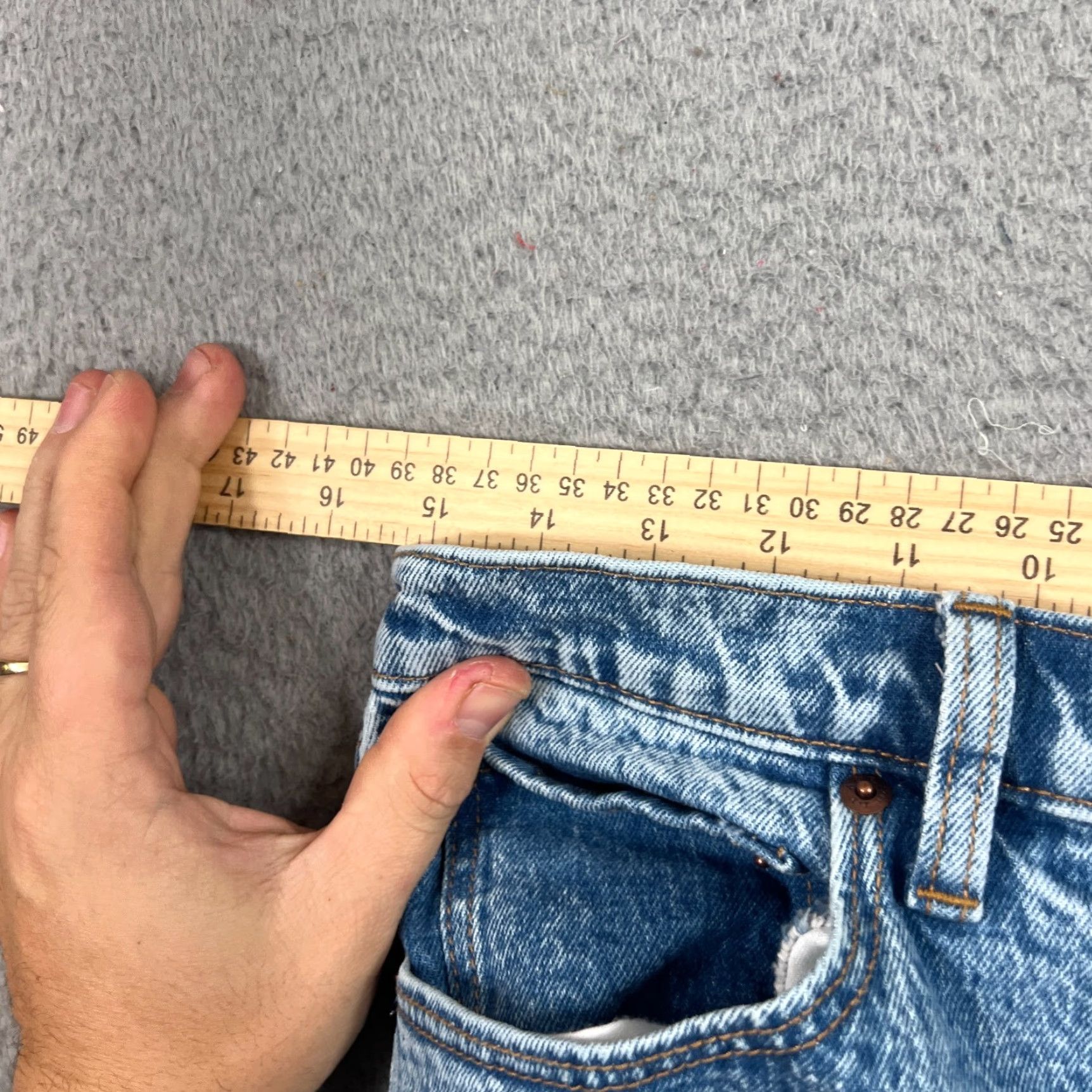 Abercrombie & Fitch Abercrombie & Fitch Jeans 90s High Rise Relaxed Blue Pockets Size 10 Women's Stonewashed Denim Straight 5-Pocket Design Vintage: No Size 32" / US 10 / IT 46 - 7 Thumbnail