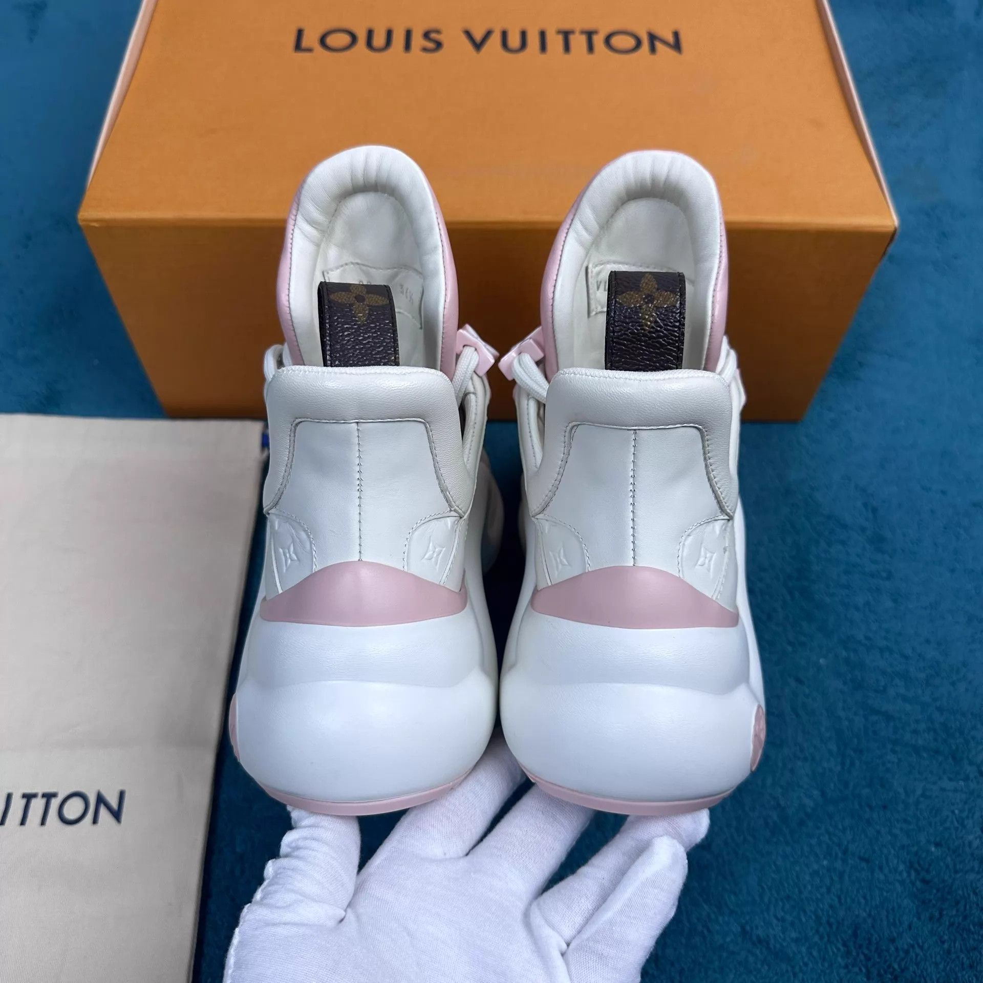 Louis Vuitton LV Archlight 1.0 Sunflower Charm White/Pink 36.5 Size US 6 / IT 36 - 4 Thumbnail
