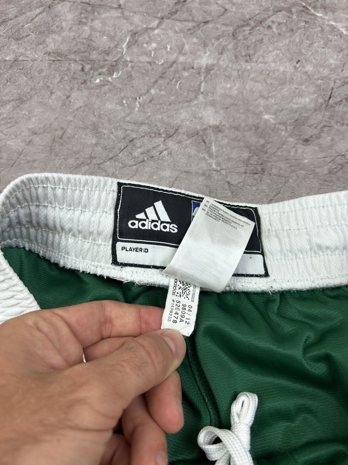 Adidas Vintage Adidas shorts NBA Celtic basketball style size m Size US 32 / EU 48 - 6 Thumbnail